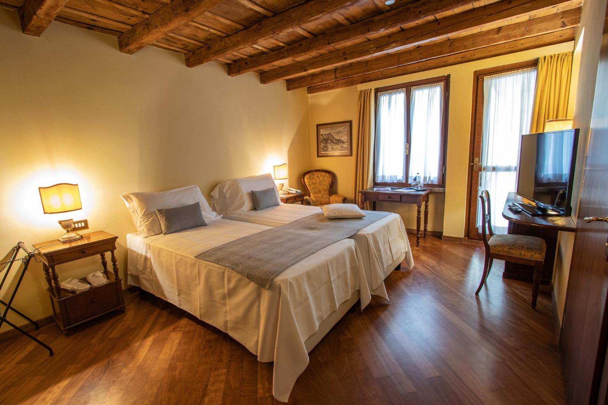 Double or Twin Room - Photo 3