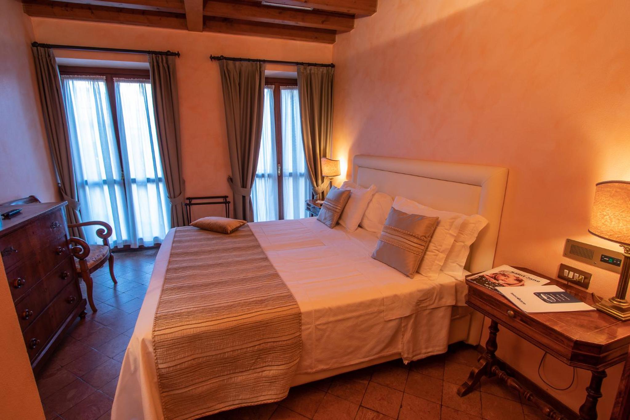 Superior Double or Twin Room - Photo 3