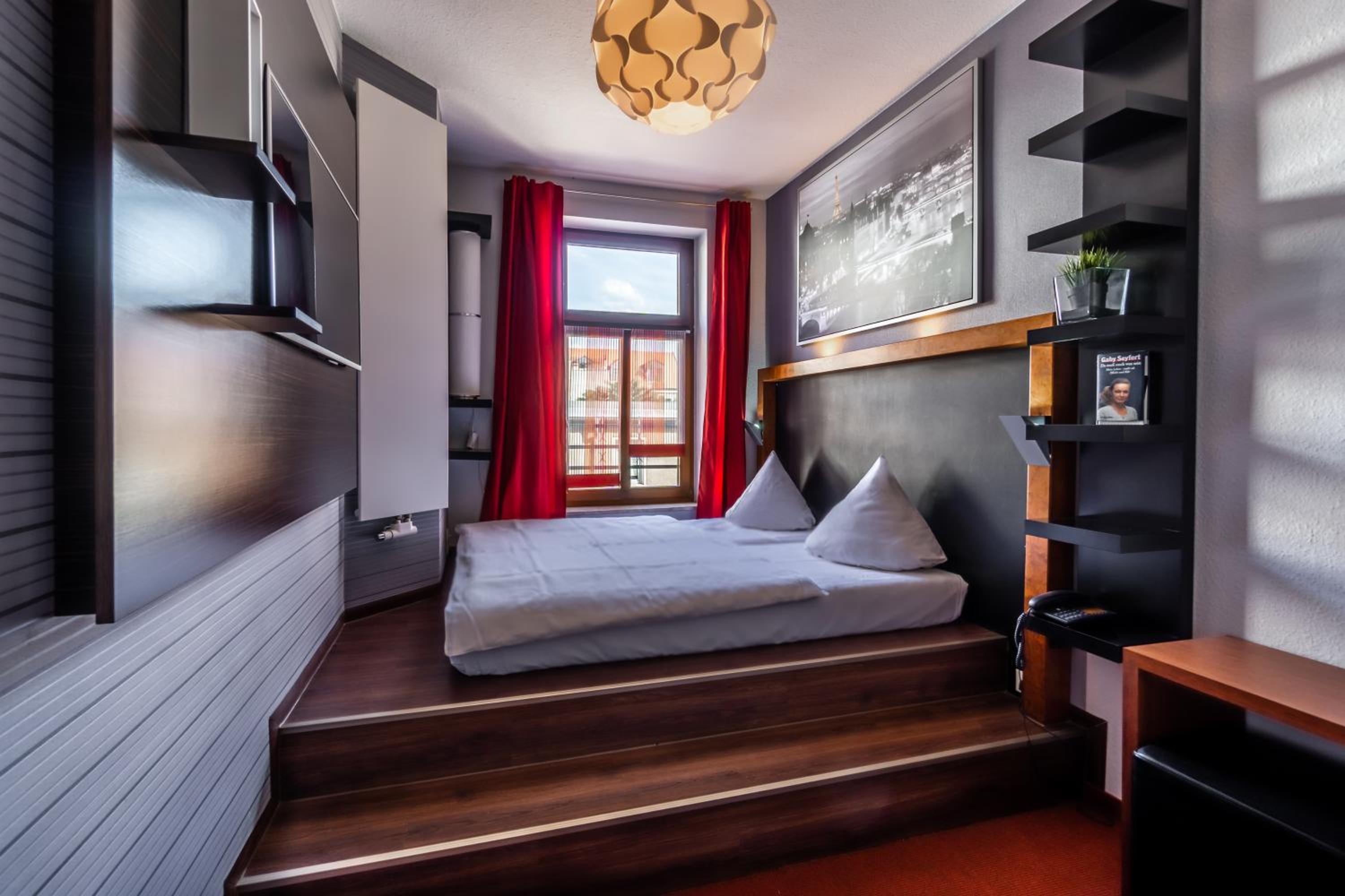 Standard Single Room photo 2