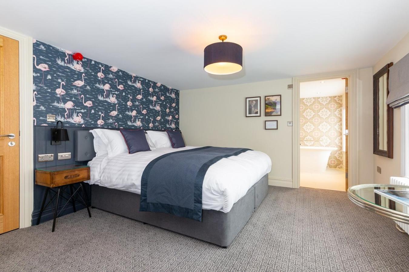 Deluxe King Room photo 2