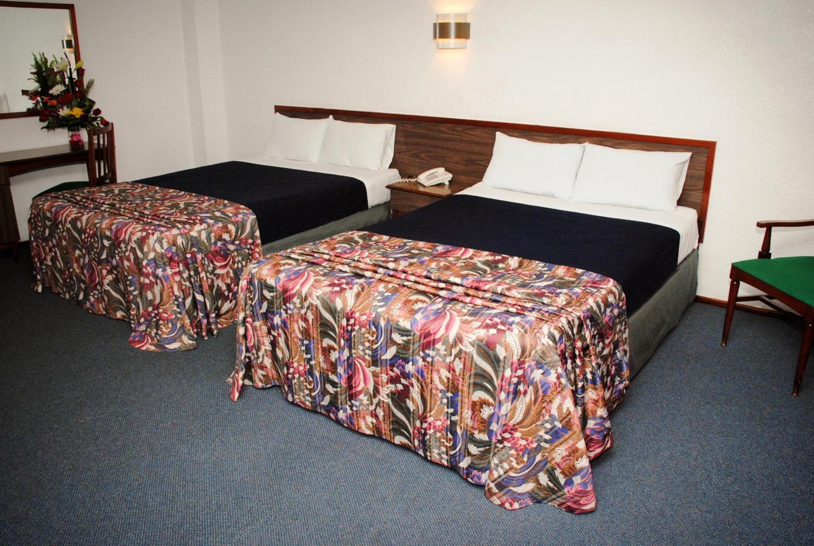 Double Room with Two Double Beds photo 3