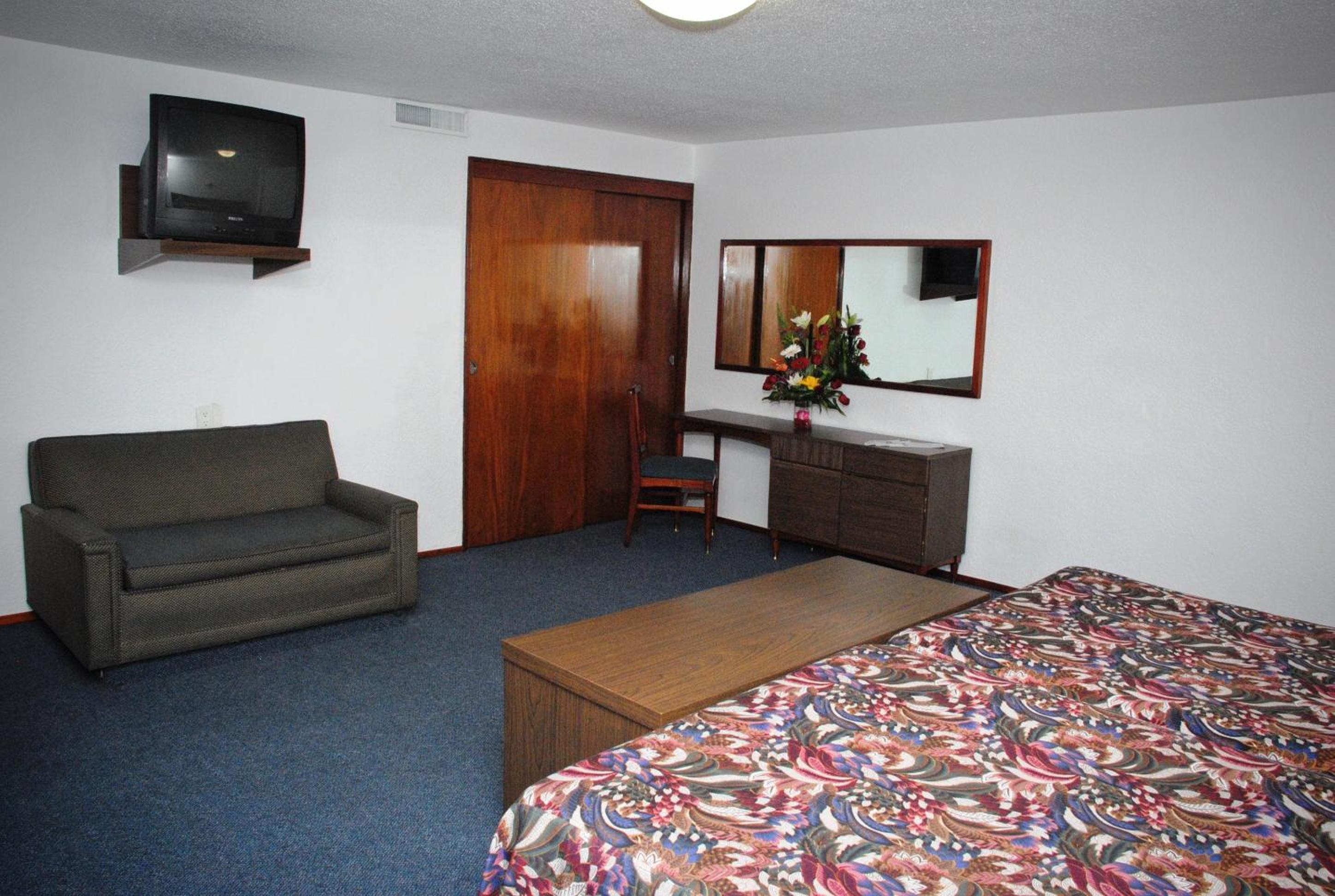 Double Room with Two Double Beds photo 2