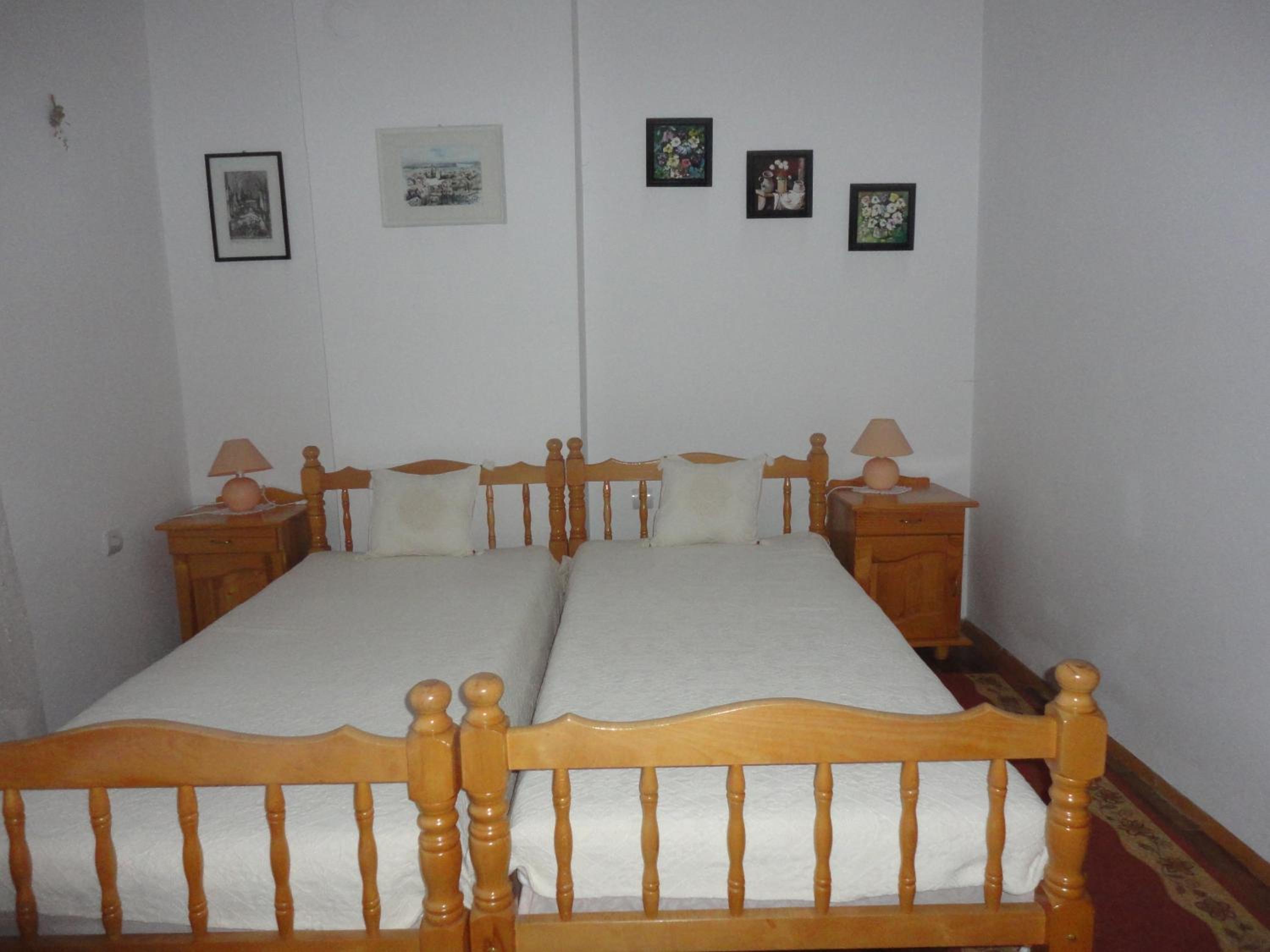 Double or Twin Room with Shared Bathroom photo 2