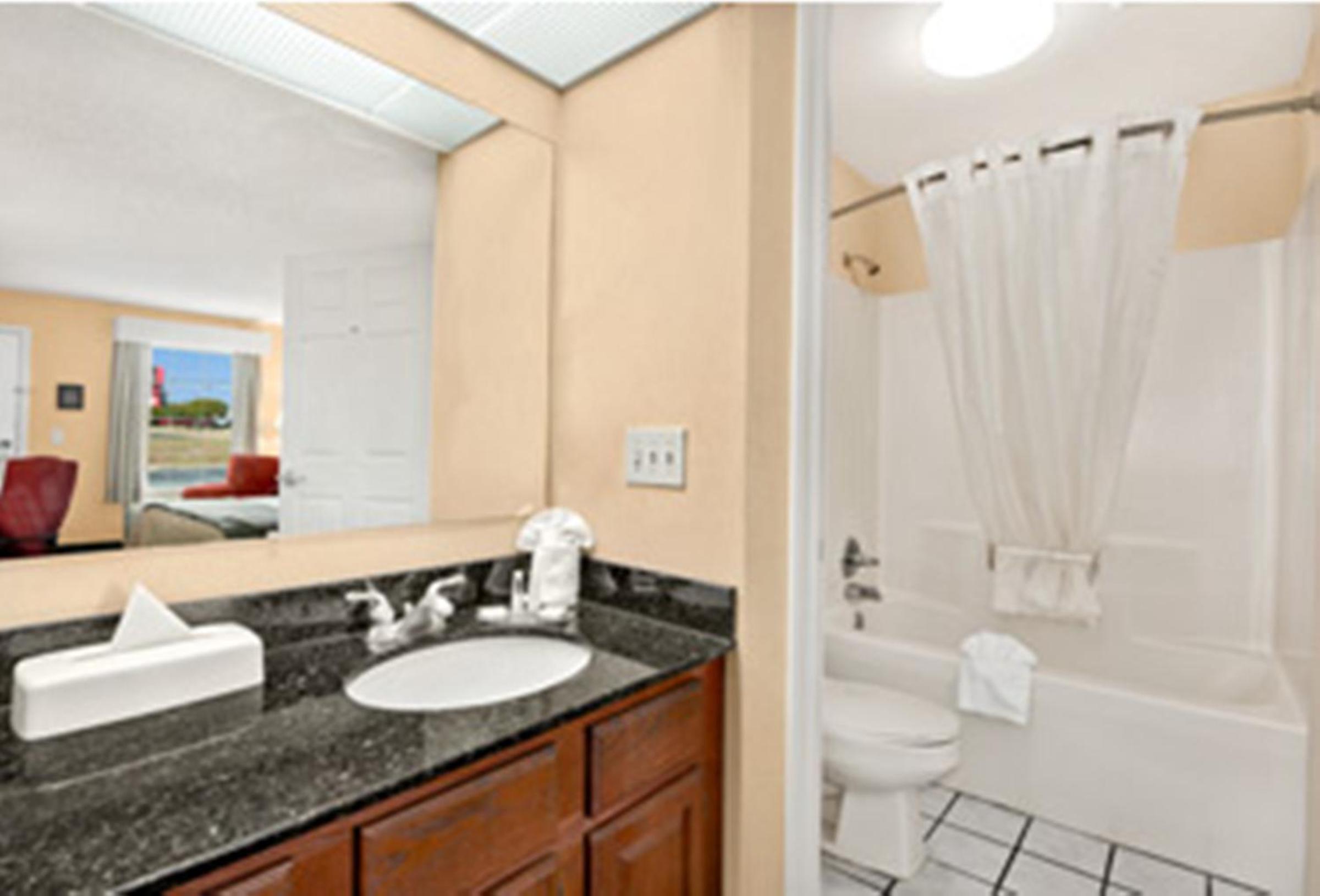 Double Room - Disability Access/Non-Smoking - Photo 2