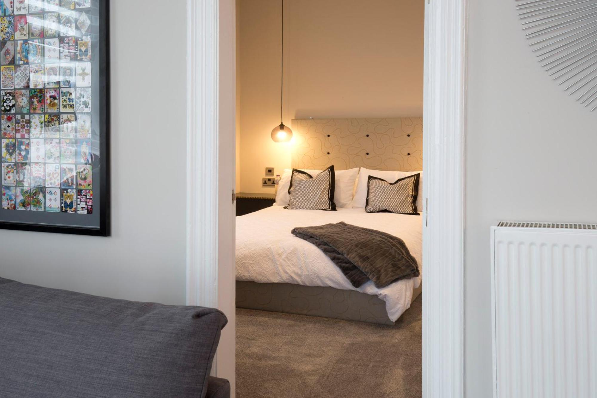 One-Bedroom Apartment - Photo 16
