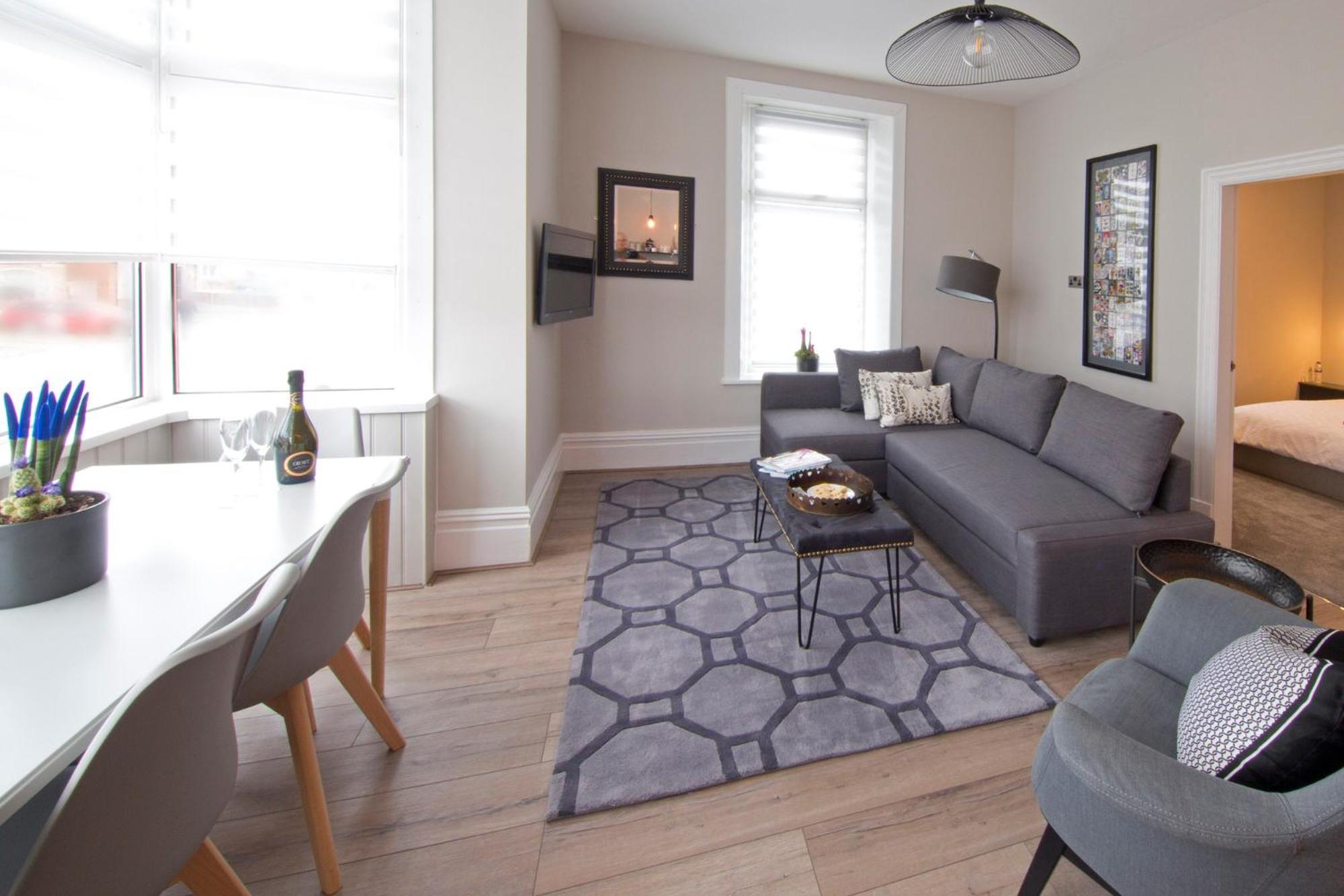 One-Bedroom Apartment - Photo 13