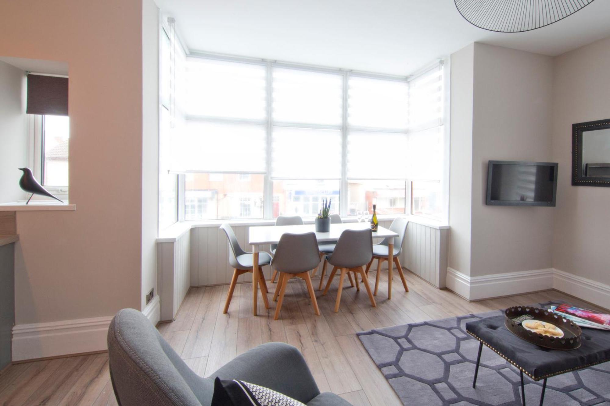 One-Bedroom Apartment - Photo 14