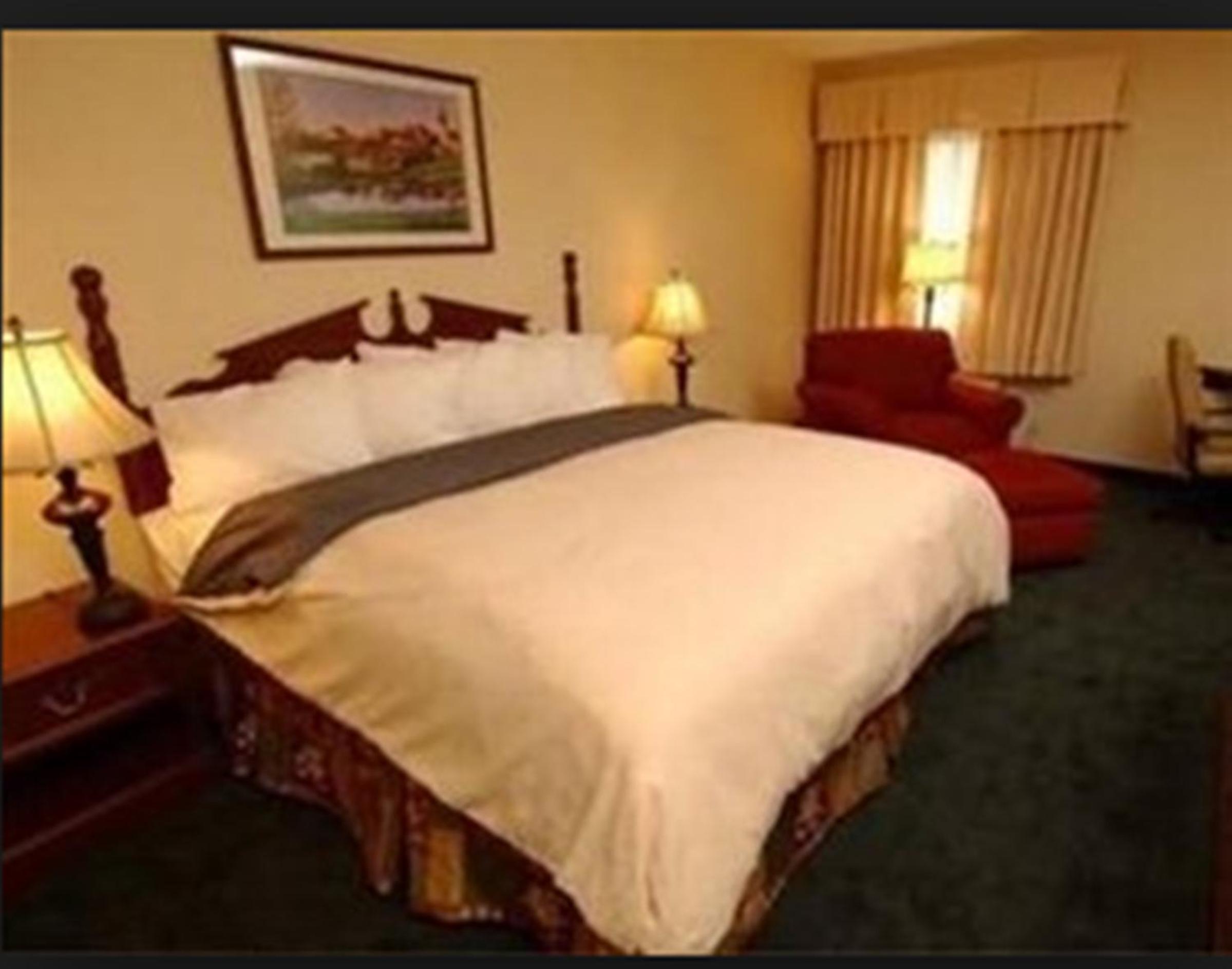 King Room - Non-Smoking photo 3