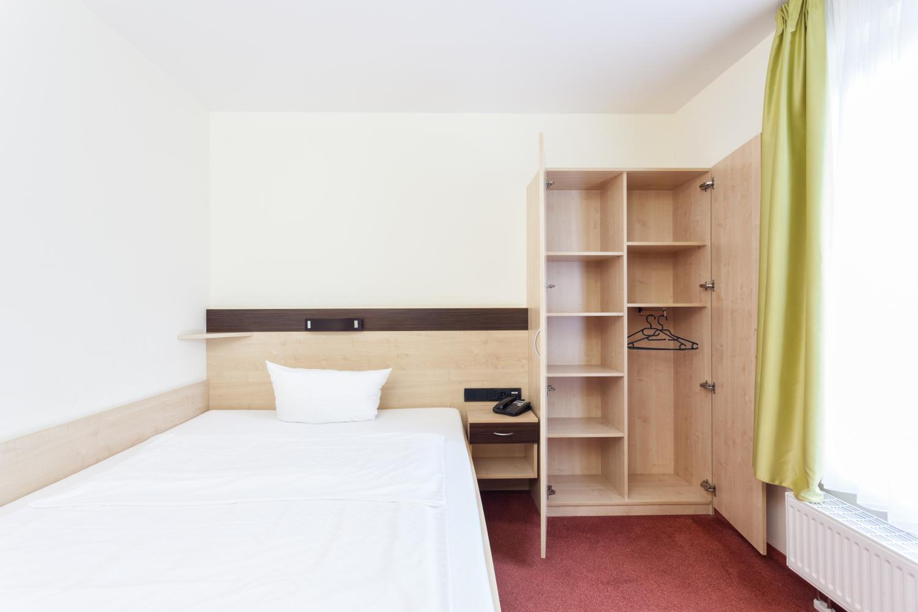 Standard Single Room photo 2
