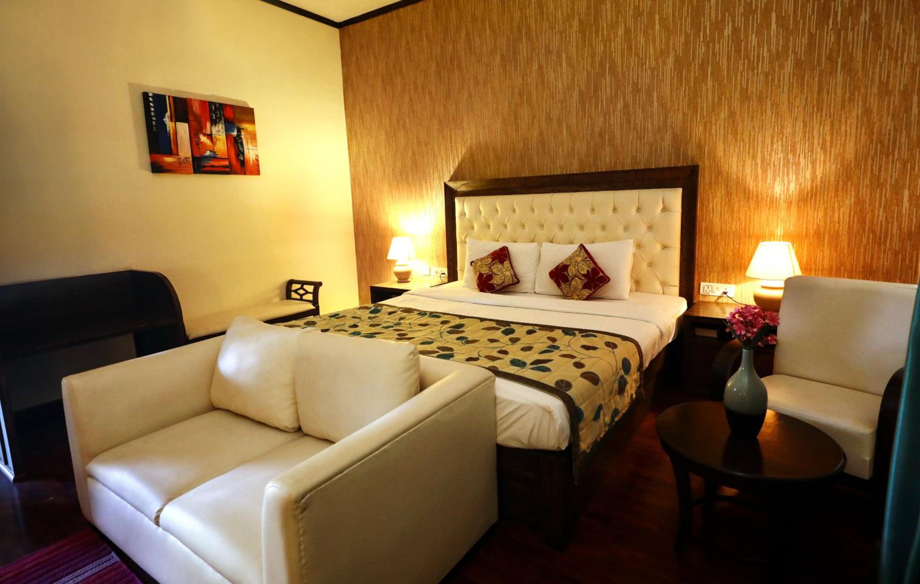Hazel Suite - Photo 13