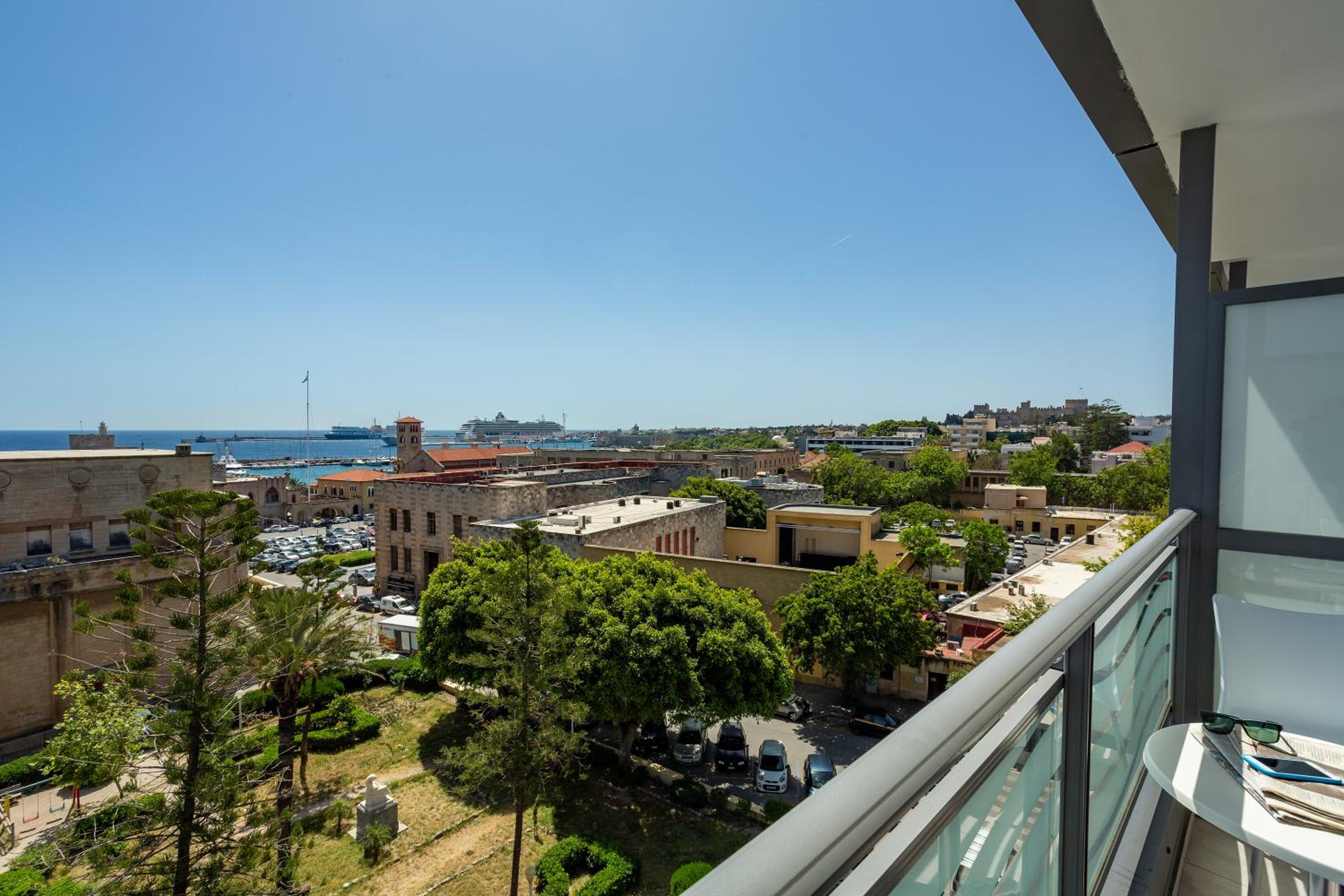 Double Room with Sea View - Photo 3