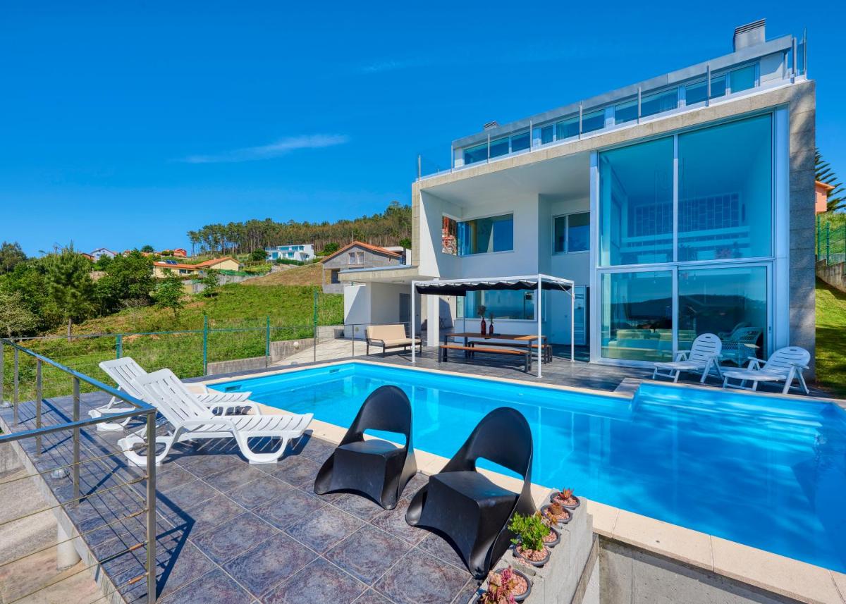 Villa with Private Pool photo 1