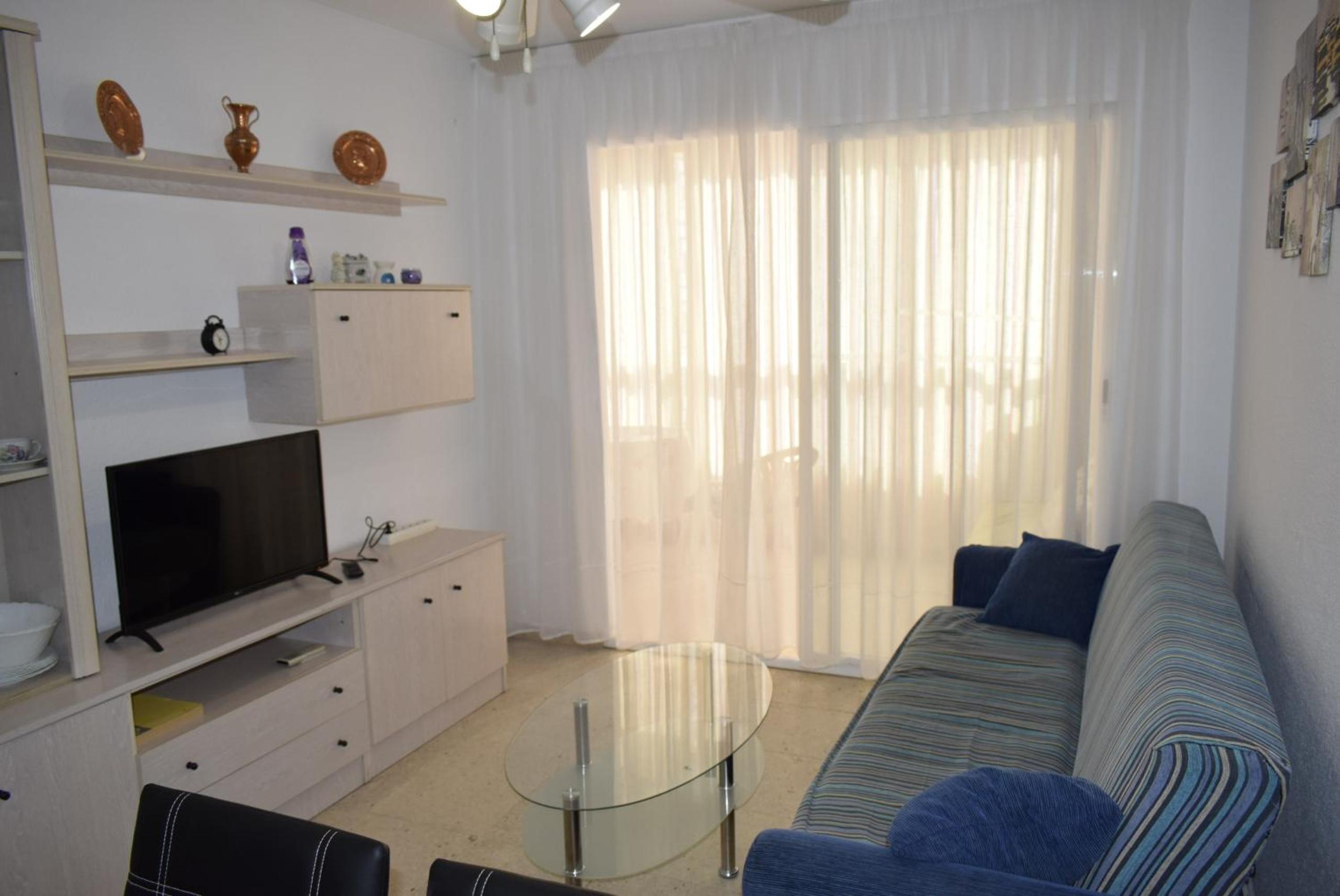 One-Bedroom Apartment - Photo 2