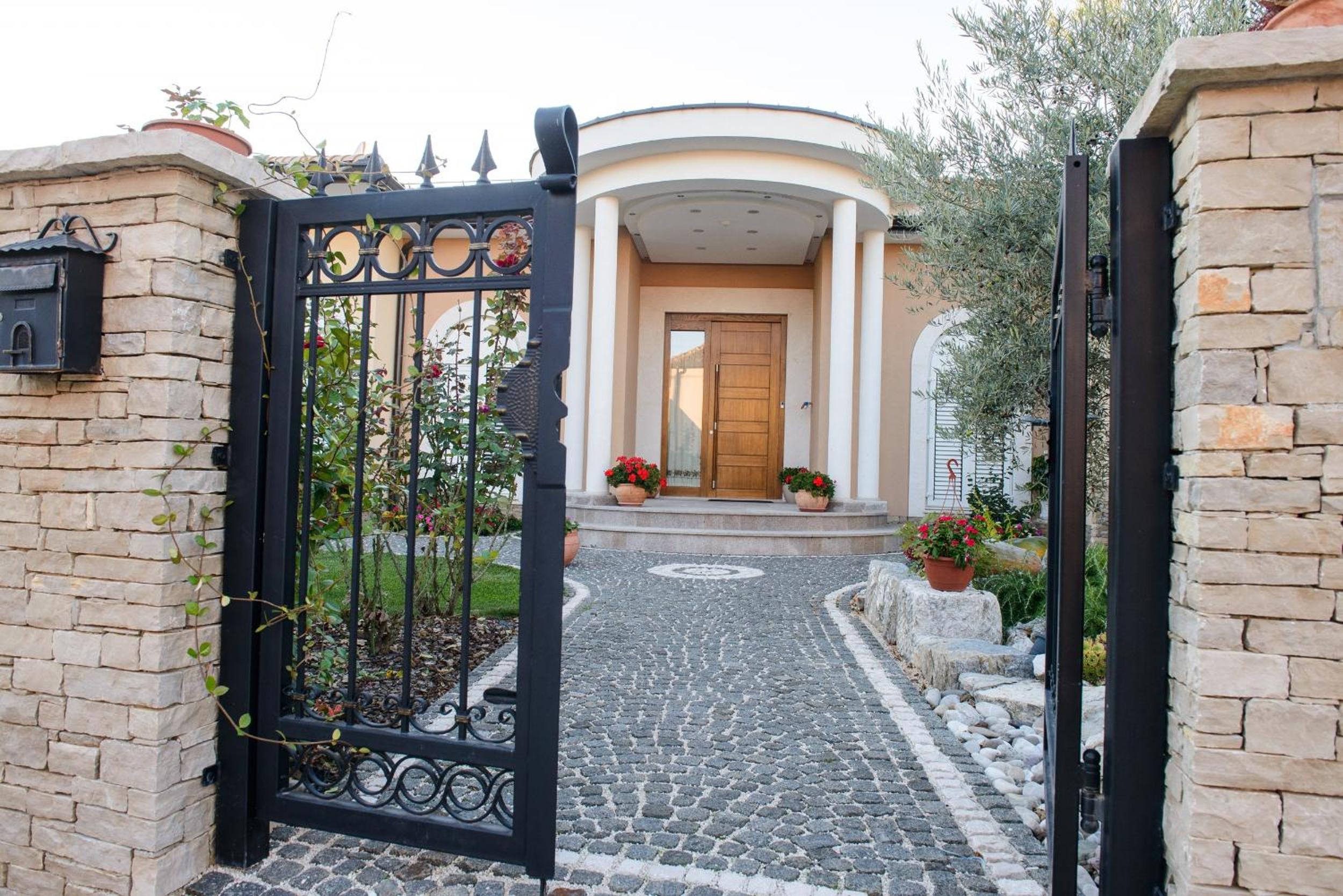 Villa - Photo 34