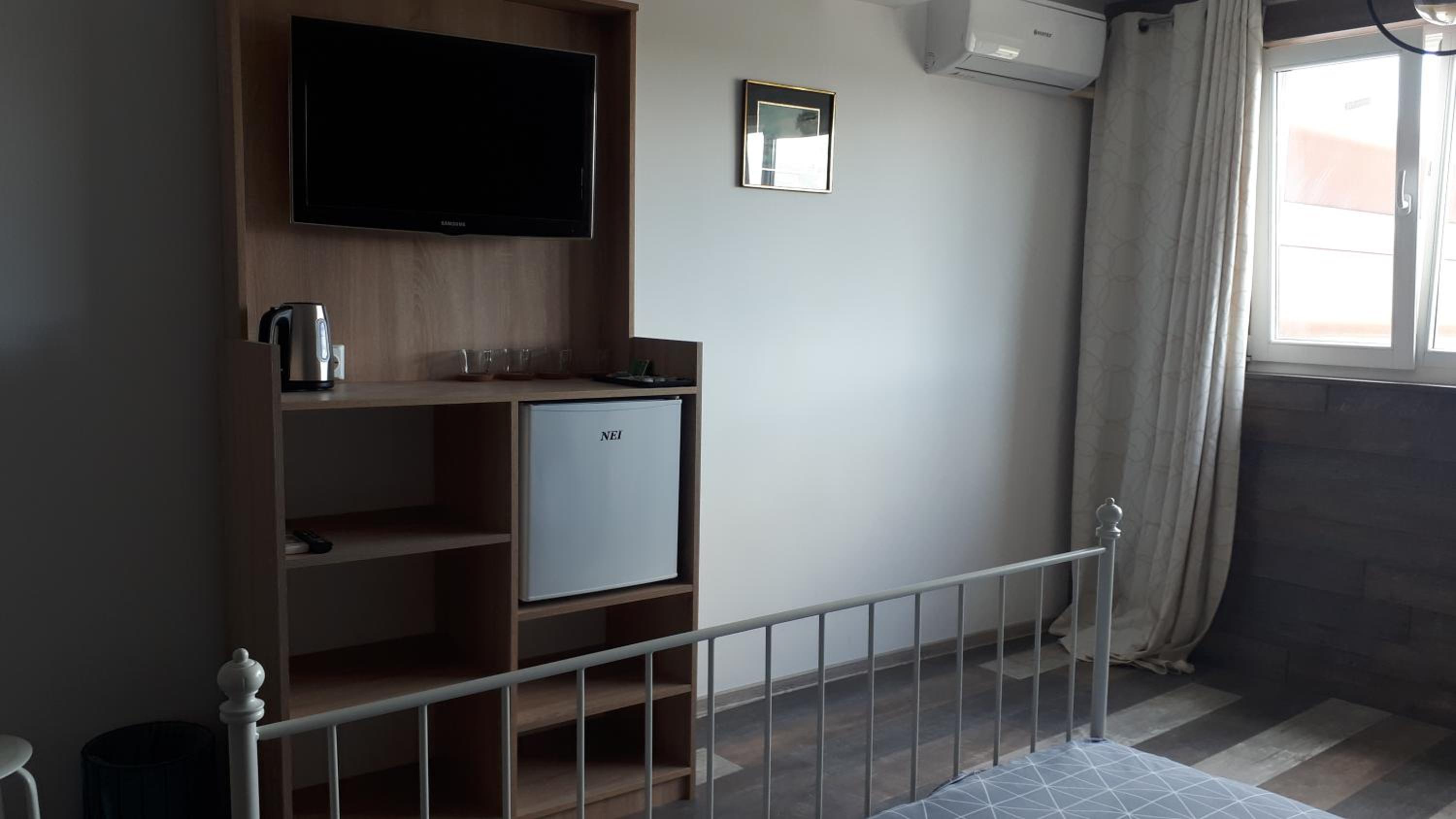Family Room - Photo 10