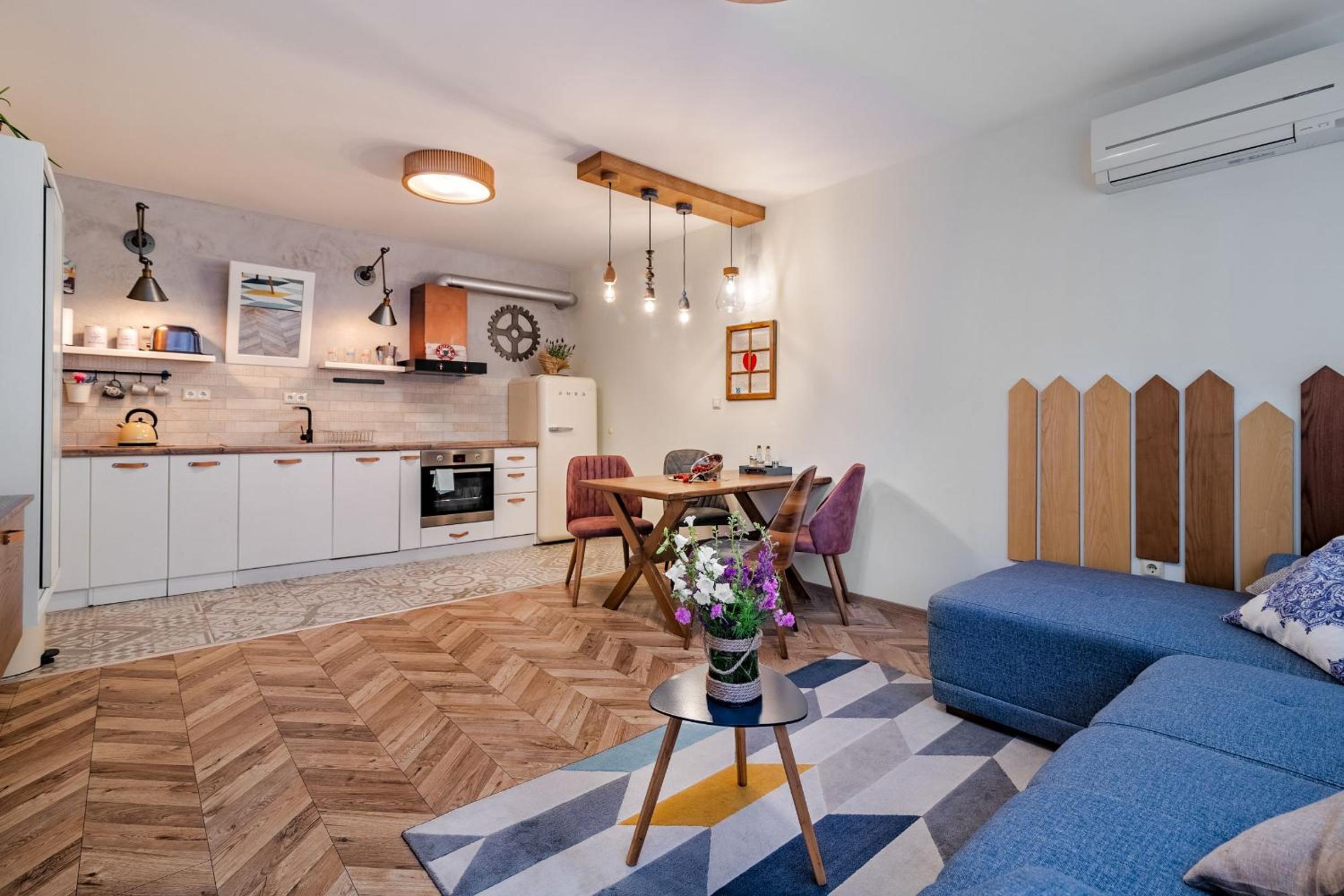 Deluxe Apartment