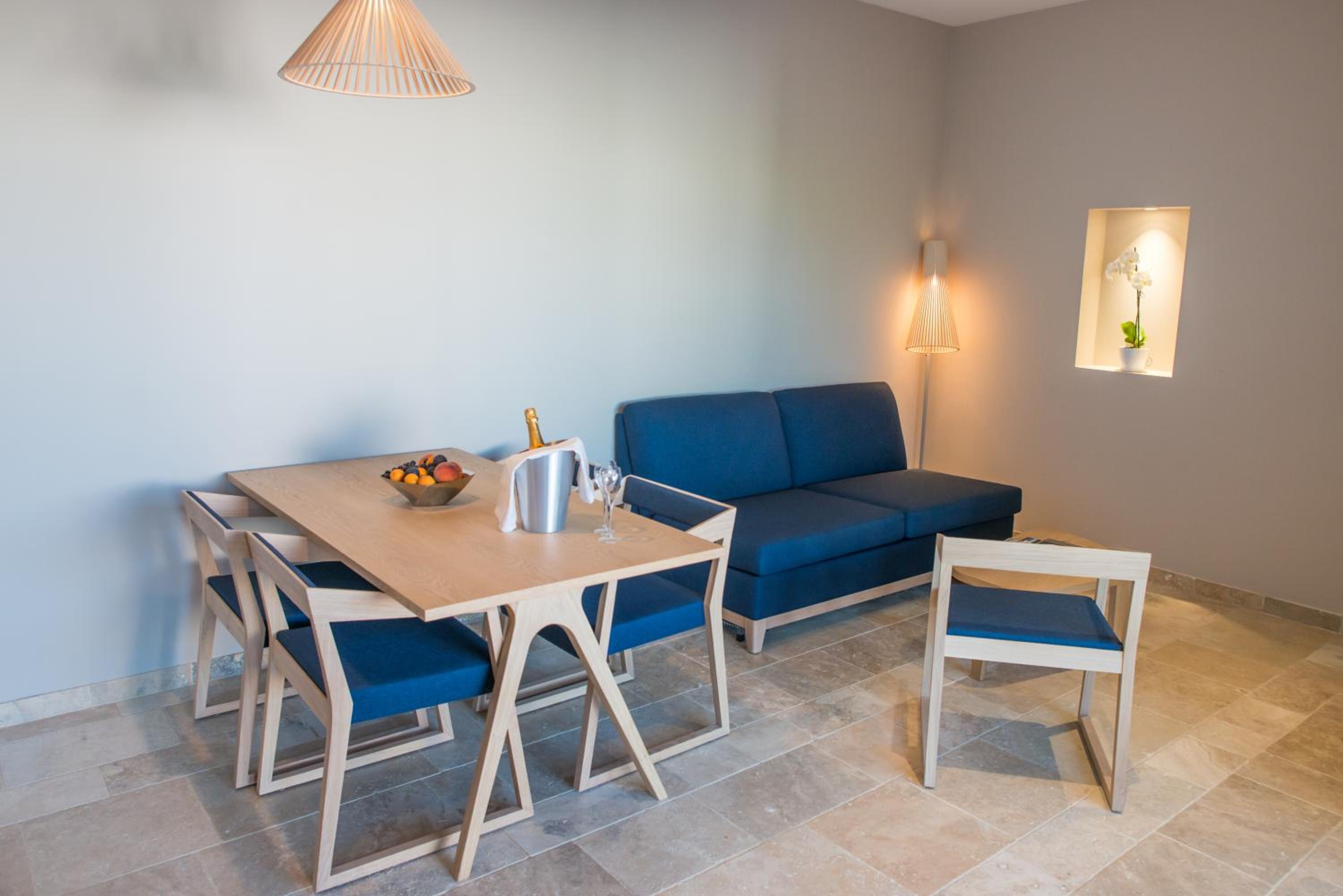 One-Bedroom Apartment - Bastide - Photo 3