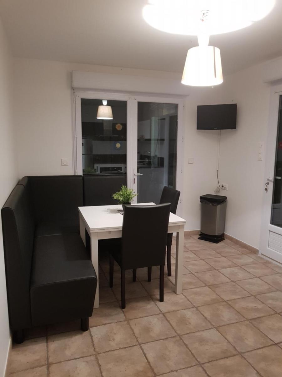 Studio Apartment - Photo 19