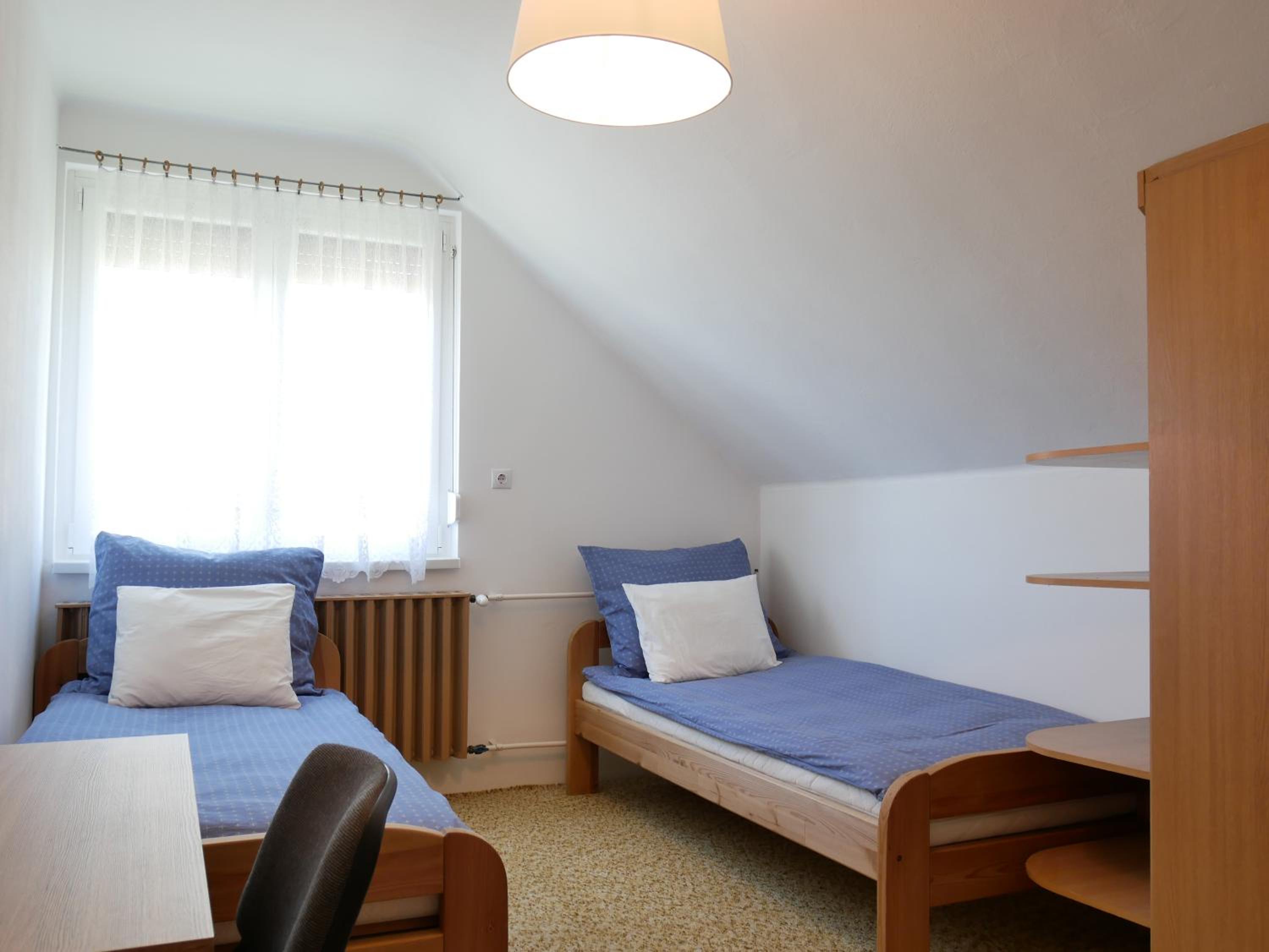 Two-Bedroom Apartment - Photo 2
