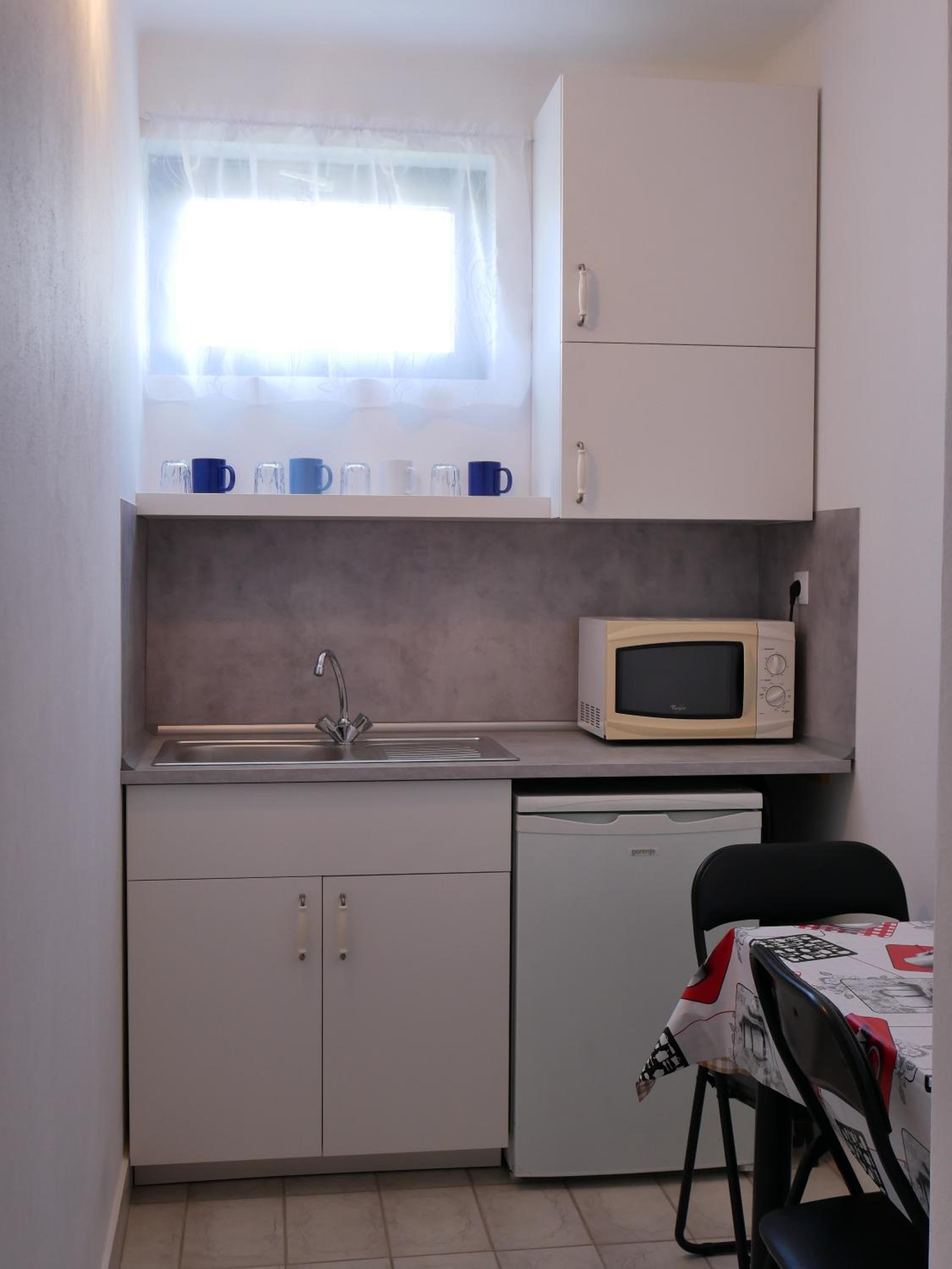 Two-Bedroom Apartment - Photo 5