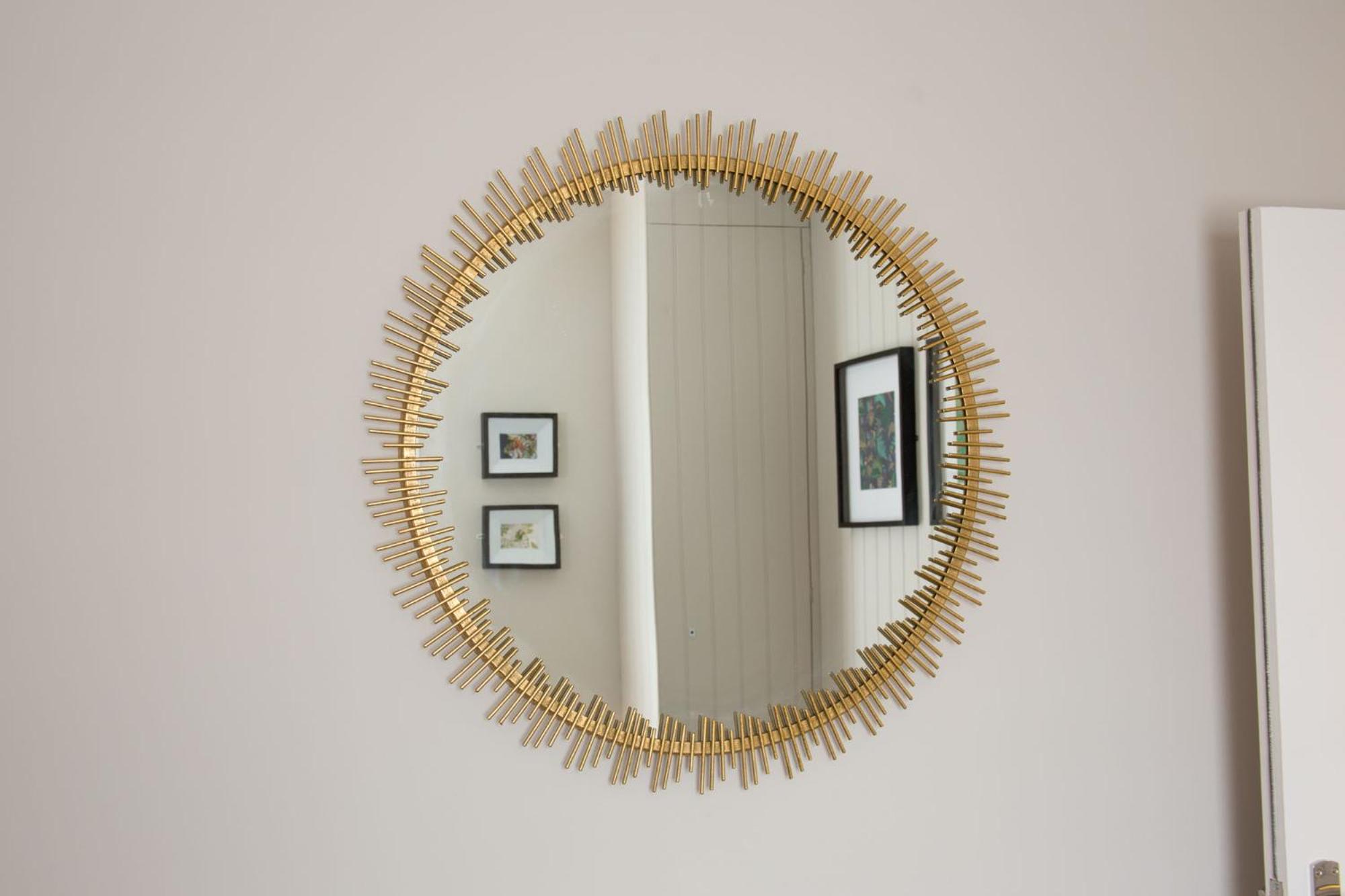 One-Bedroom Apartment - Photo 6