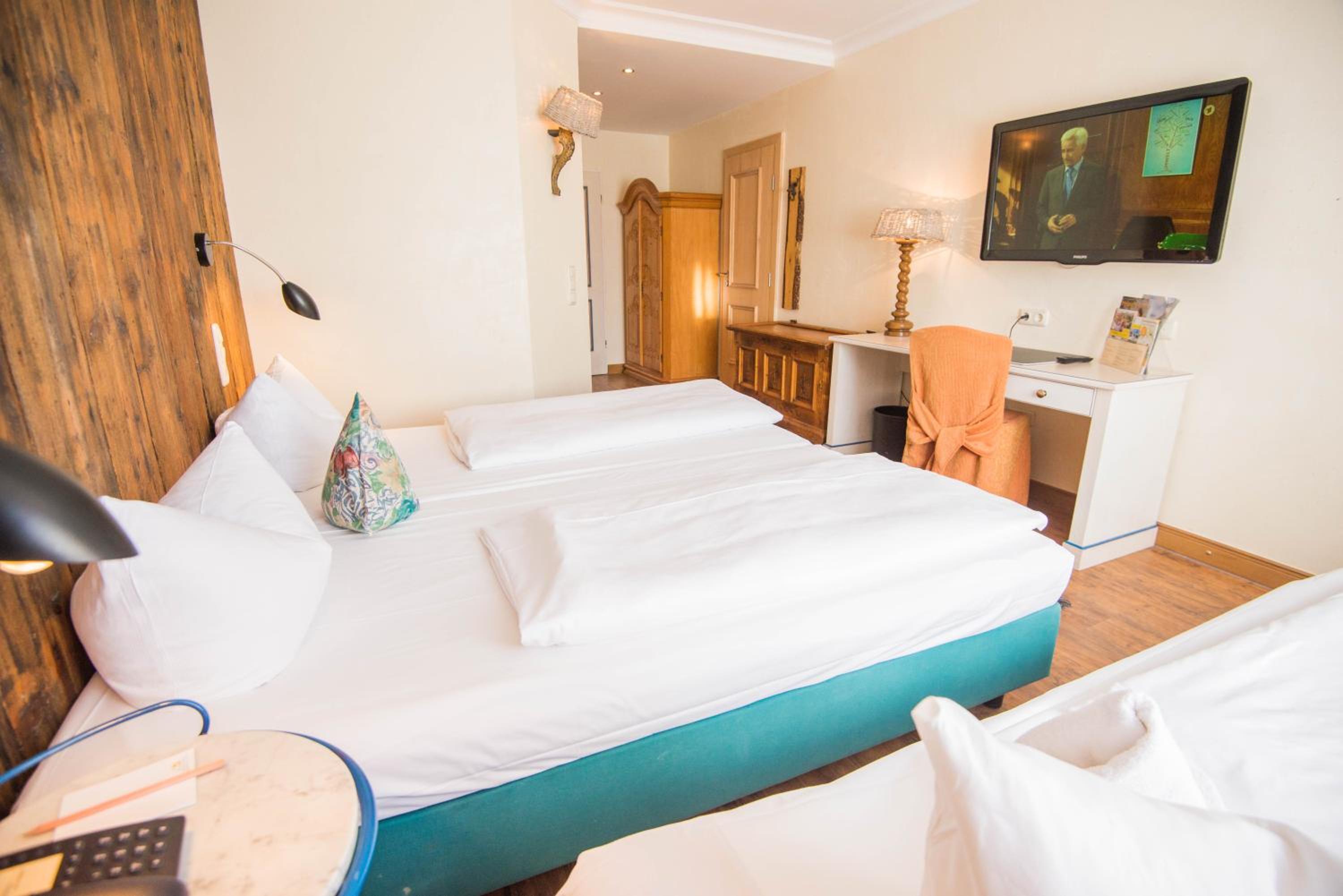 Bavarian Country-Style Double Room - Photo 3