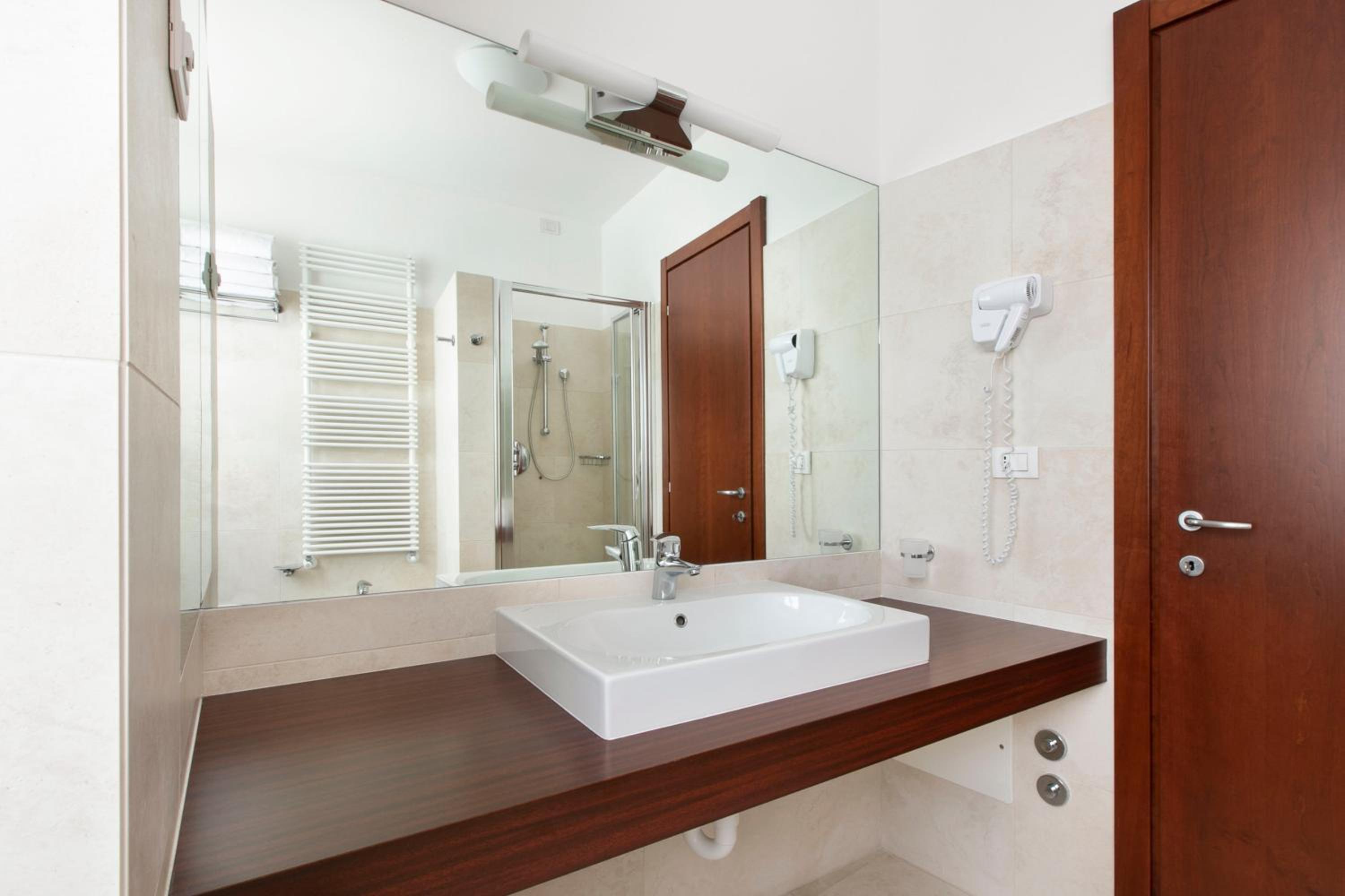 Double or Twin Room photo 2