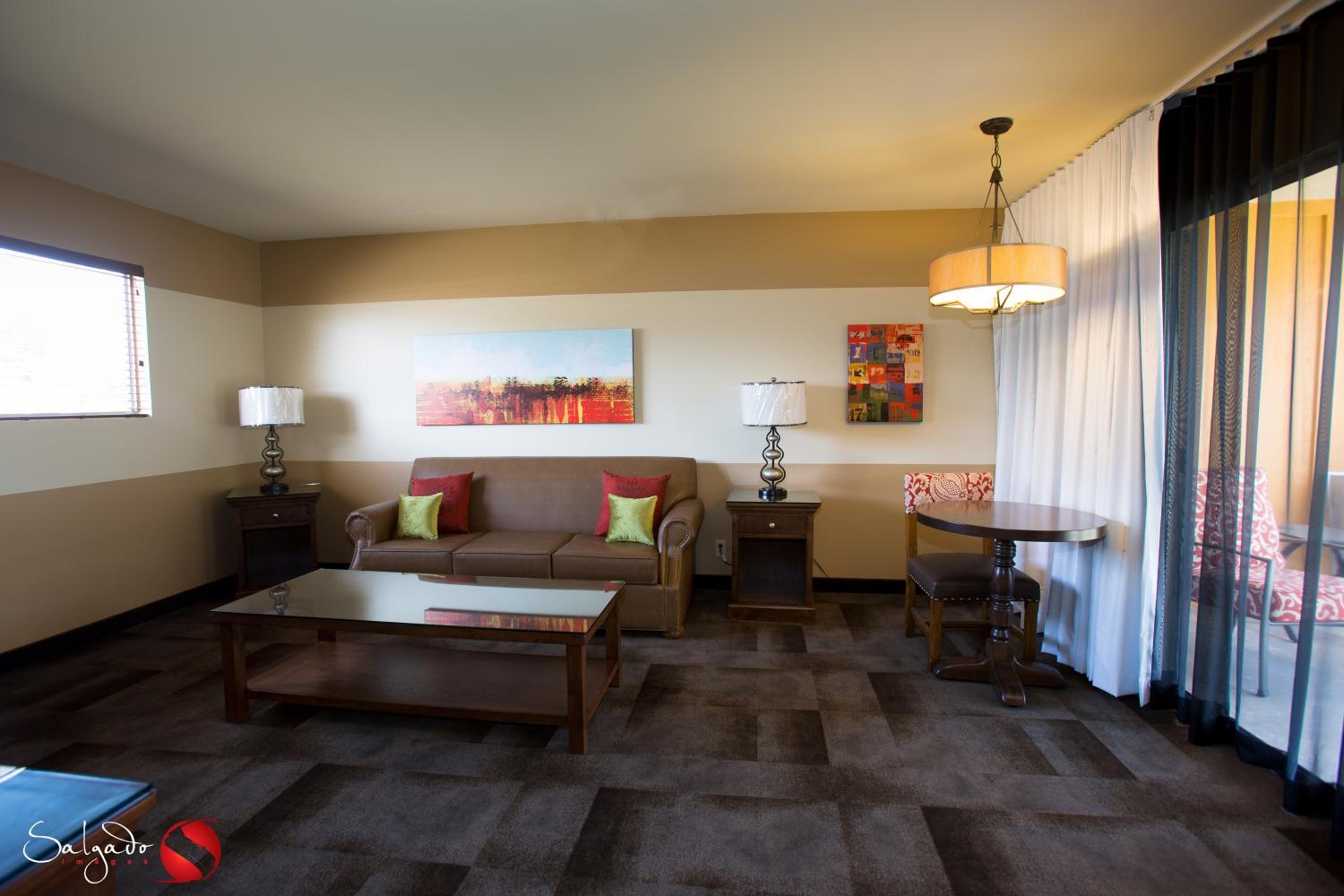 Suite, 2 Double Beds, Living Room, Non-Smoking - Photo 7