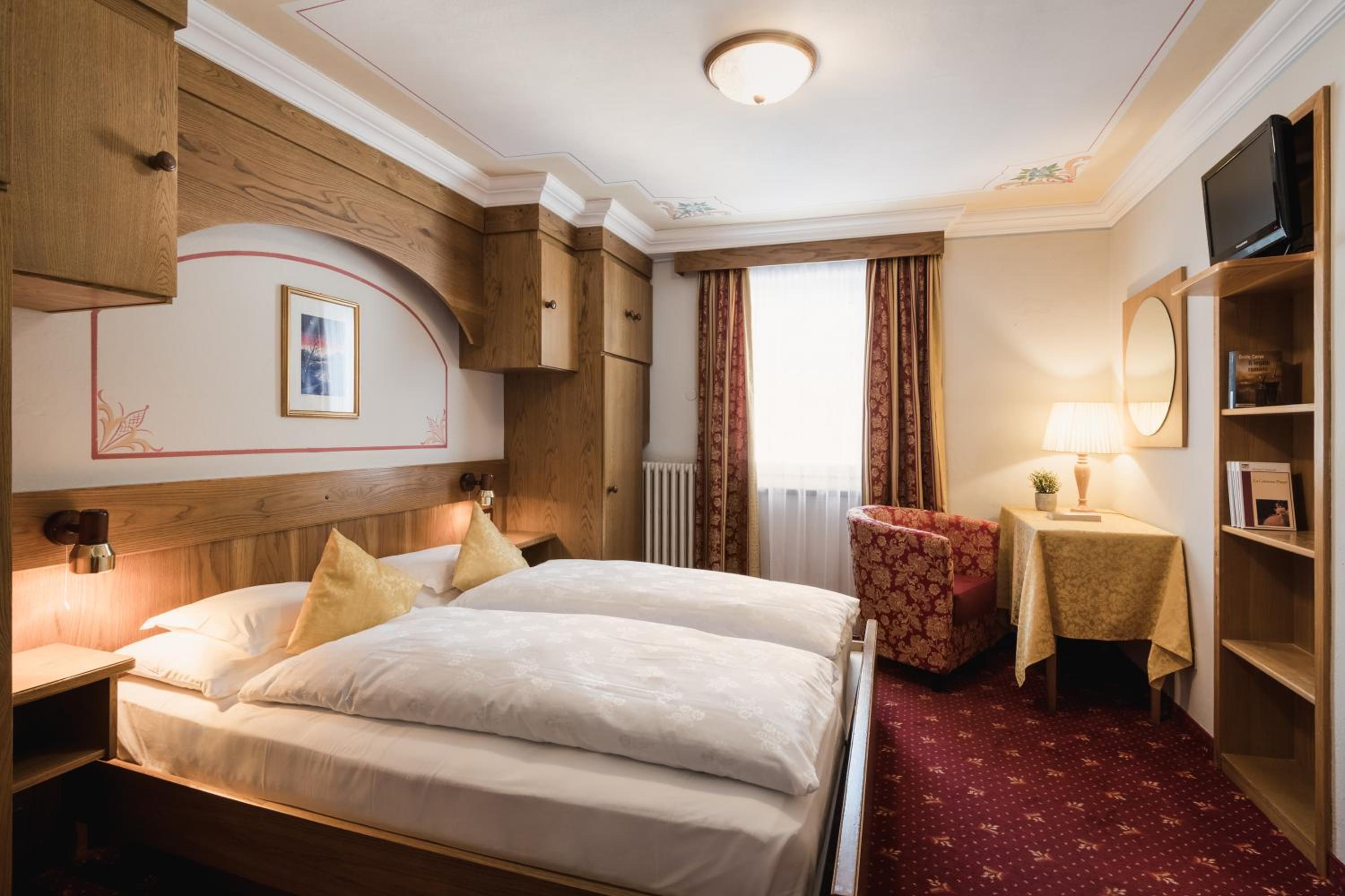 Economy Double Room - Photo 7