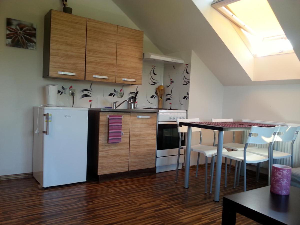 Apartment photo 2