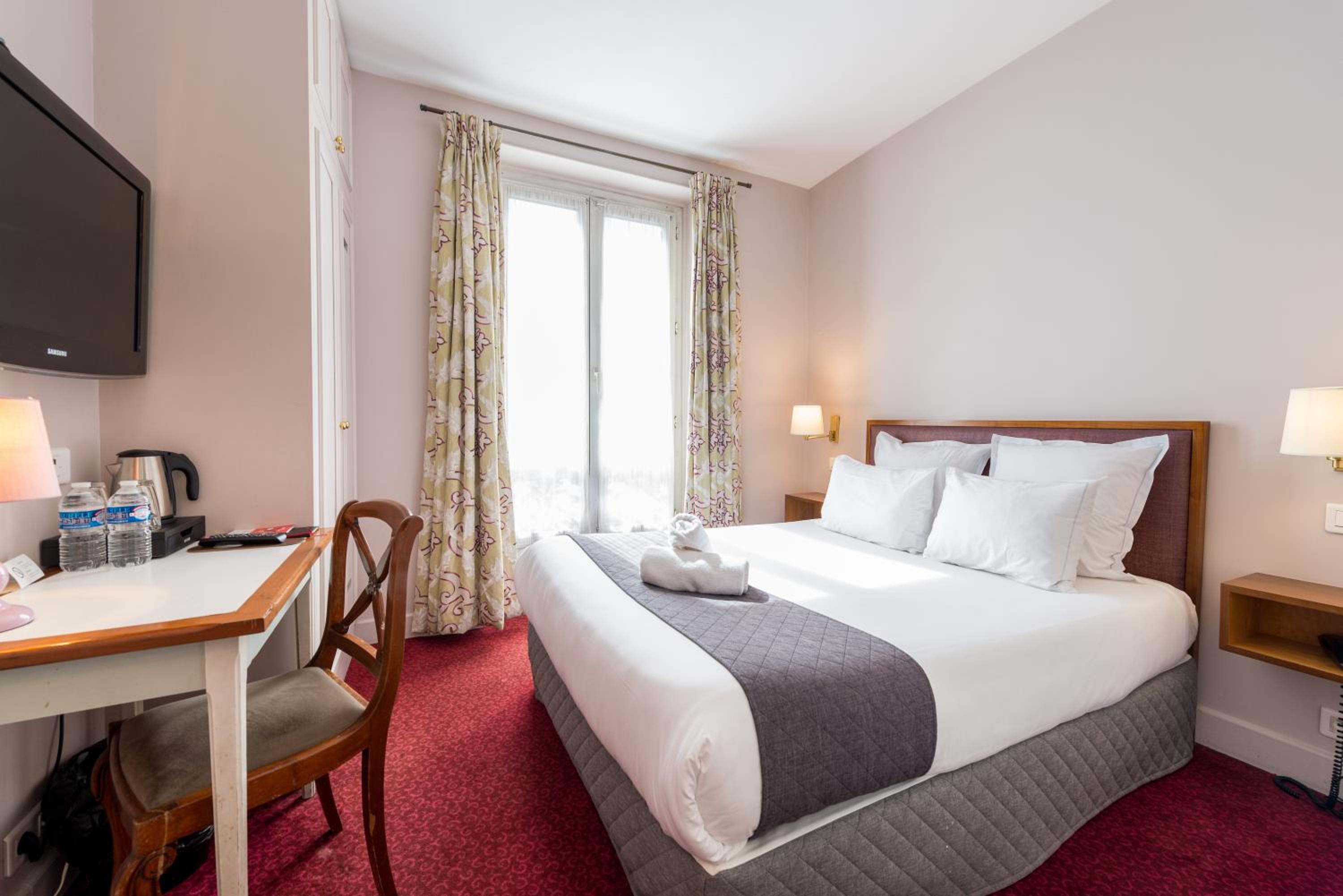Standard Room thumbnail 6