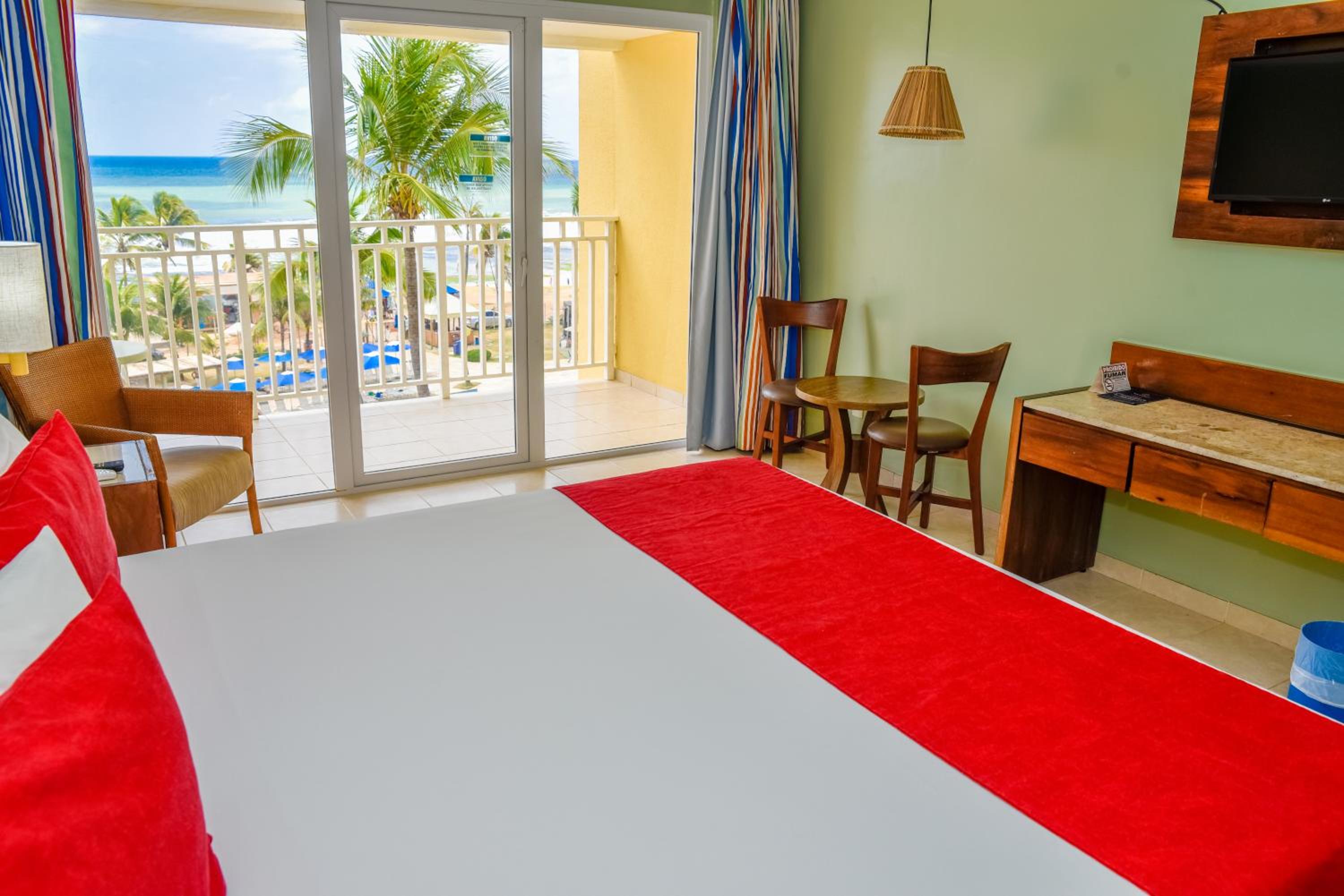 Deluxe Room with Front Sea View