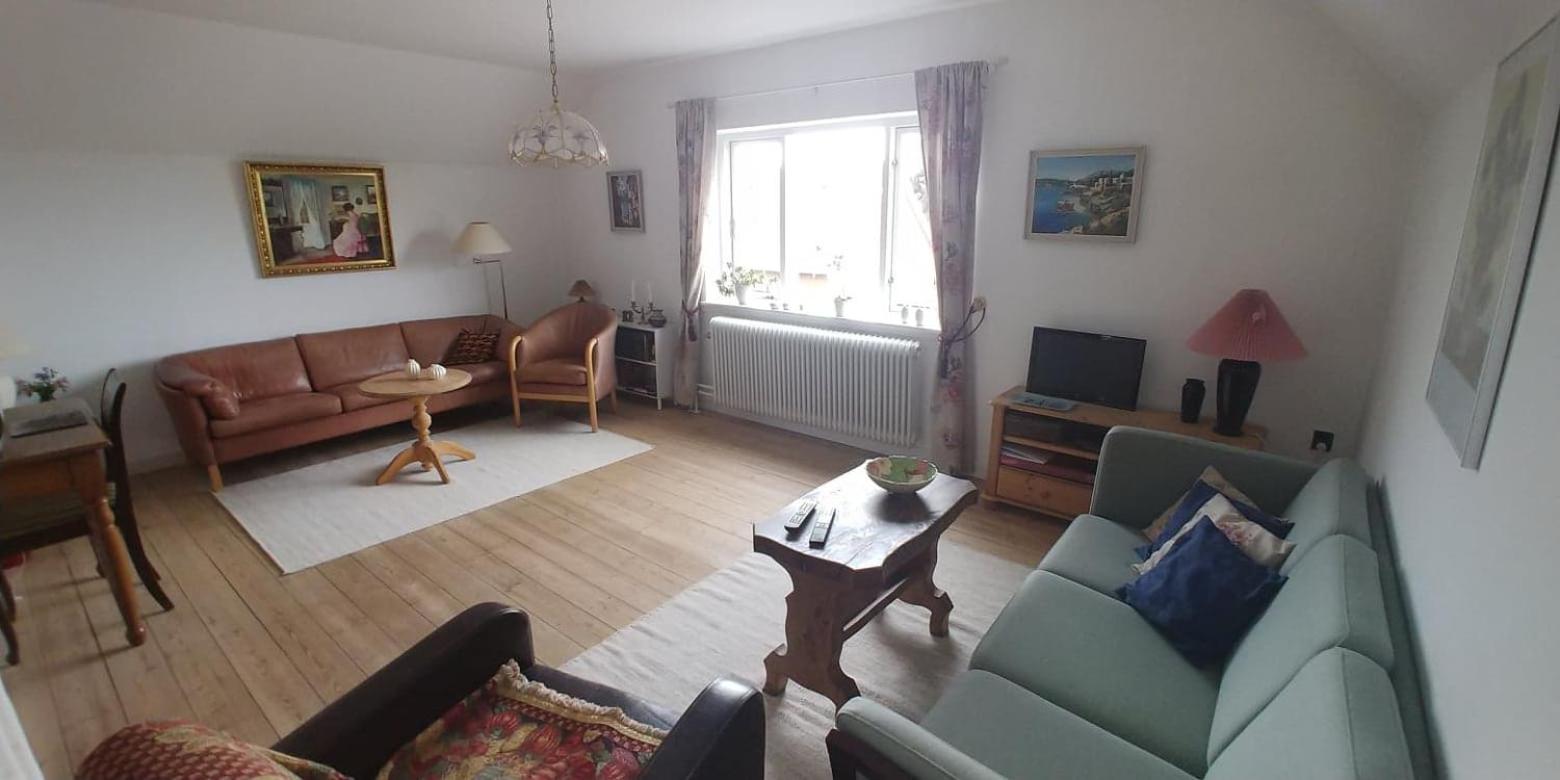 One-Bedroom Apartment - Photo 1