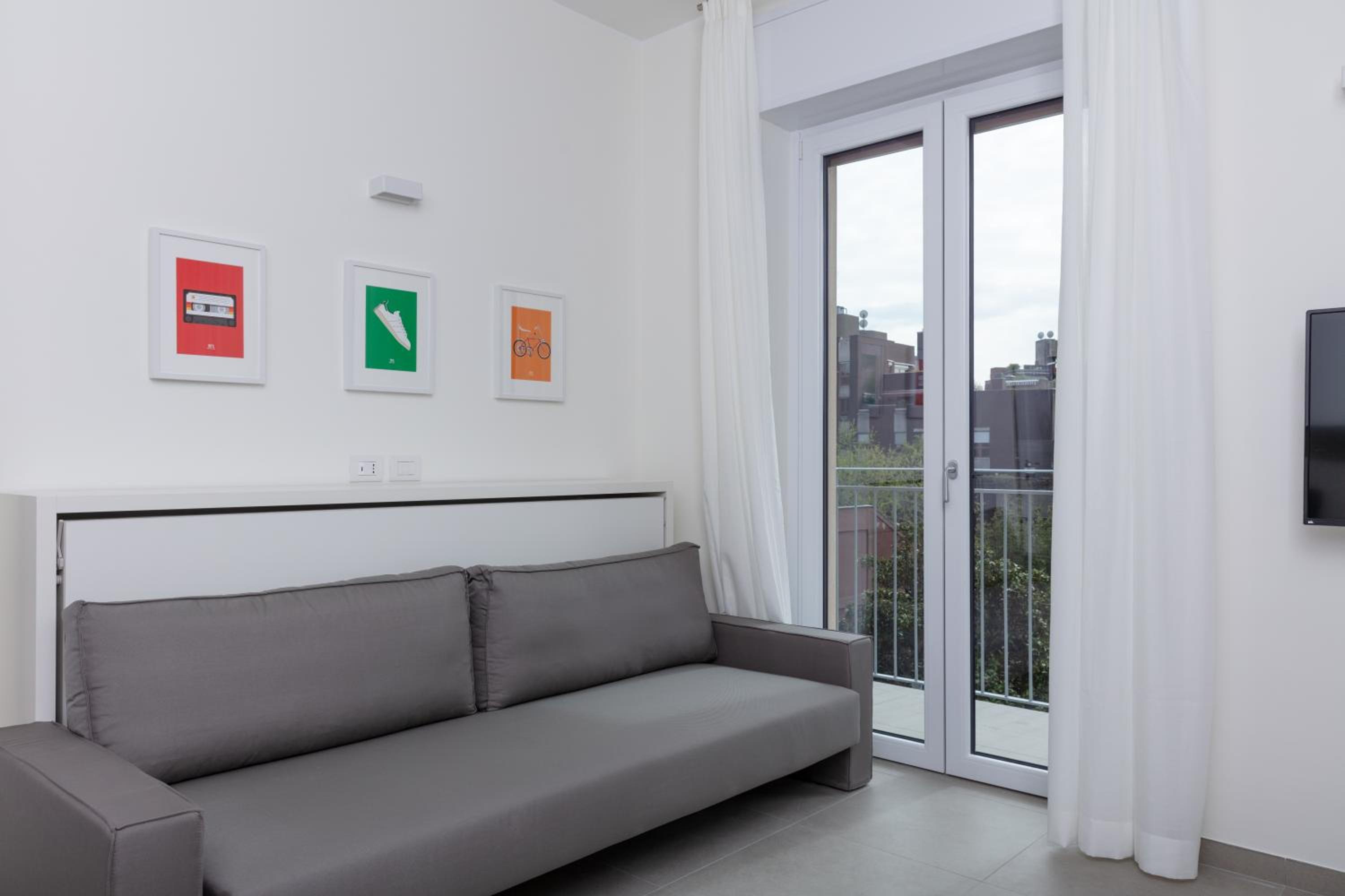 Studio with Balcony