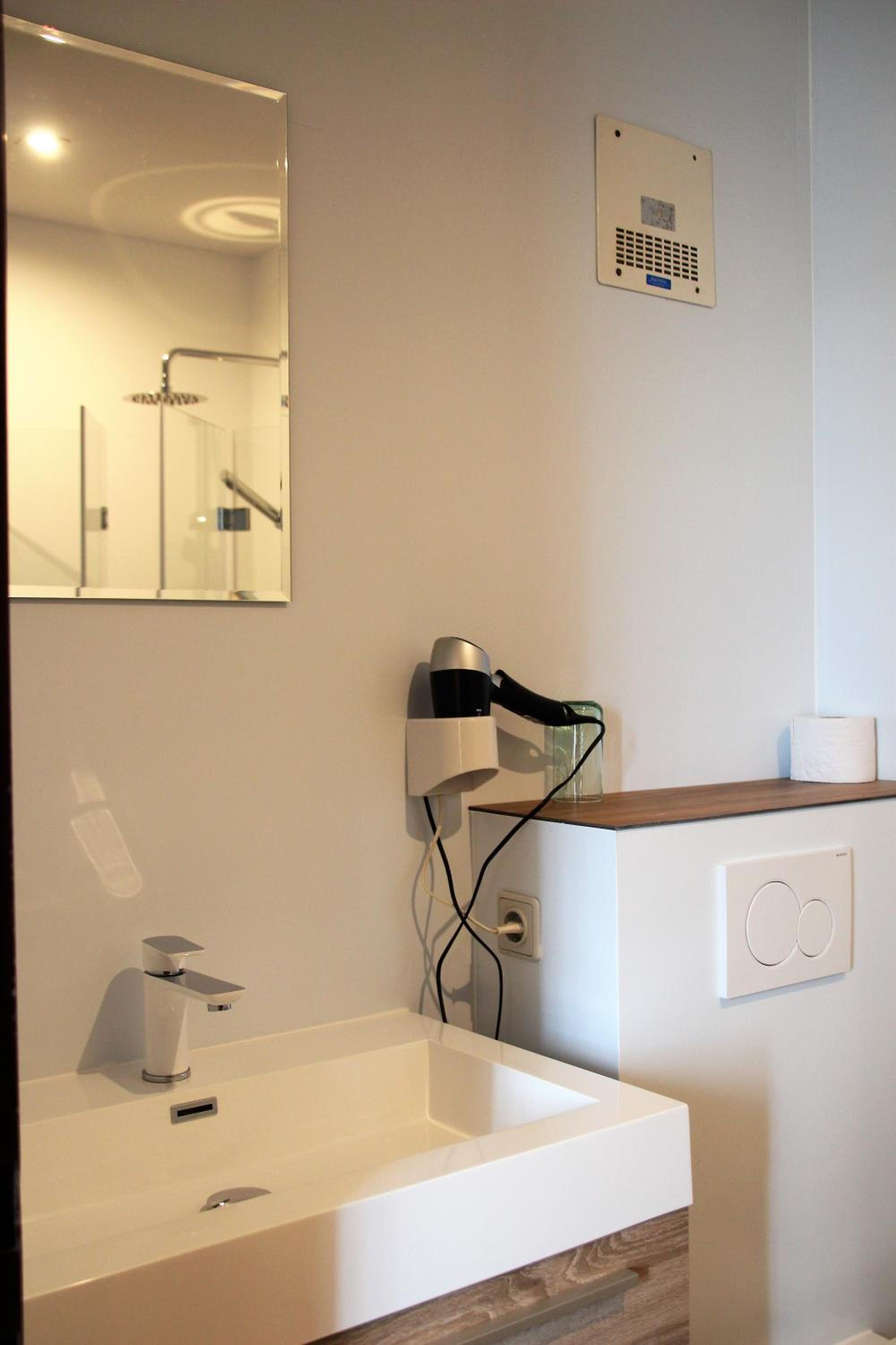 Budget Triple Room - Photo 7