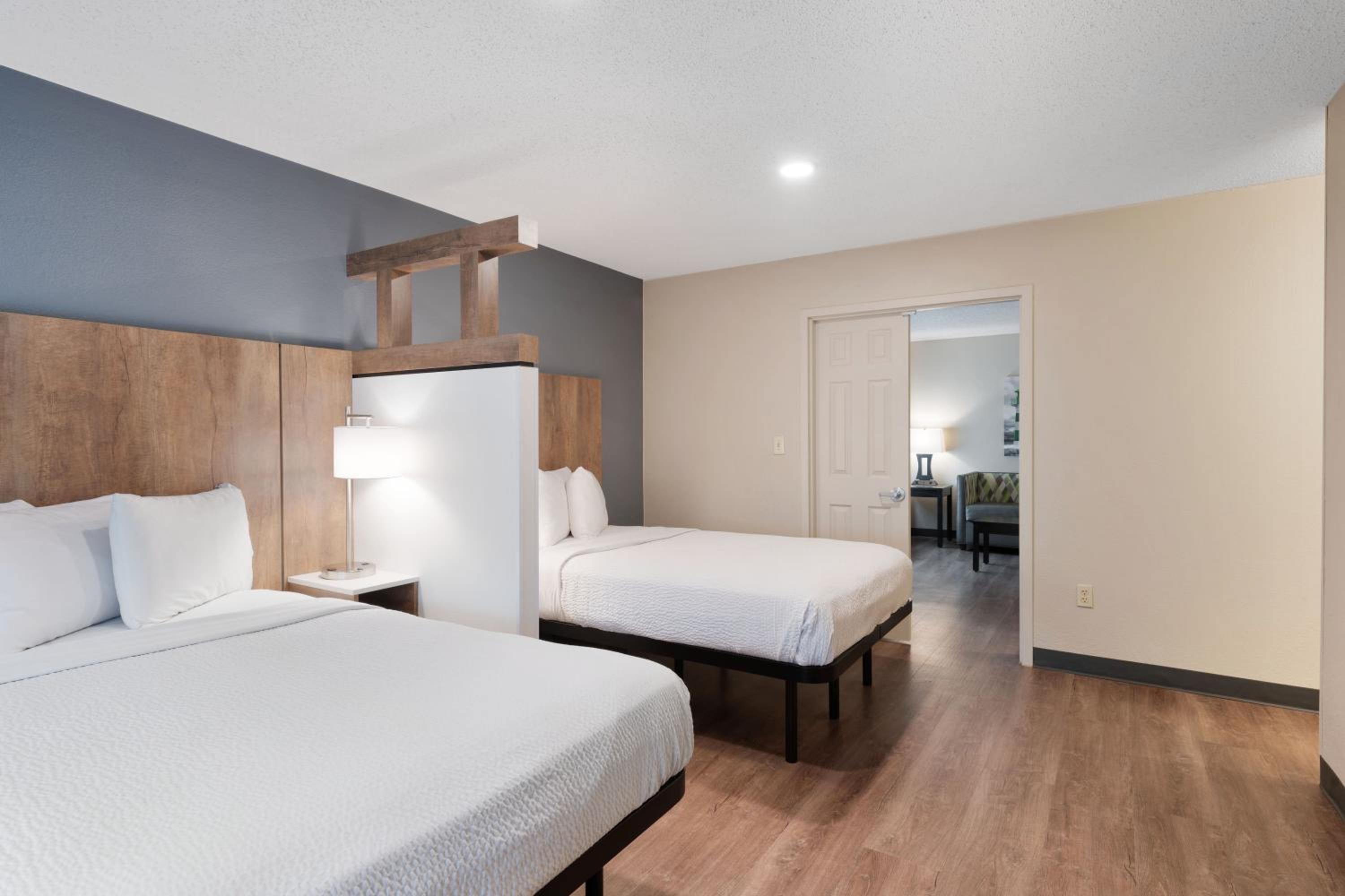 One Bedroom Suite with Two Double Beds - Non-Smoking - Photo 2