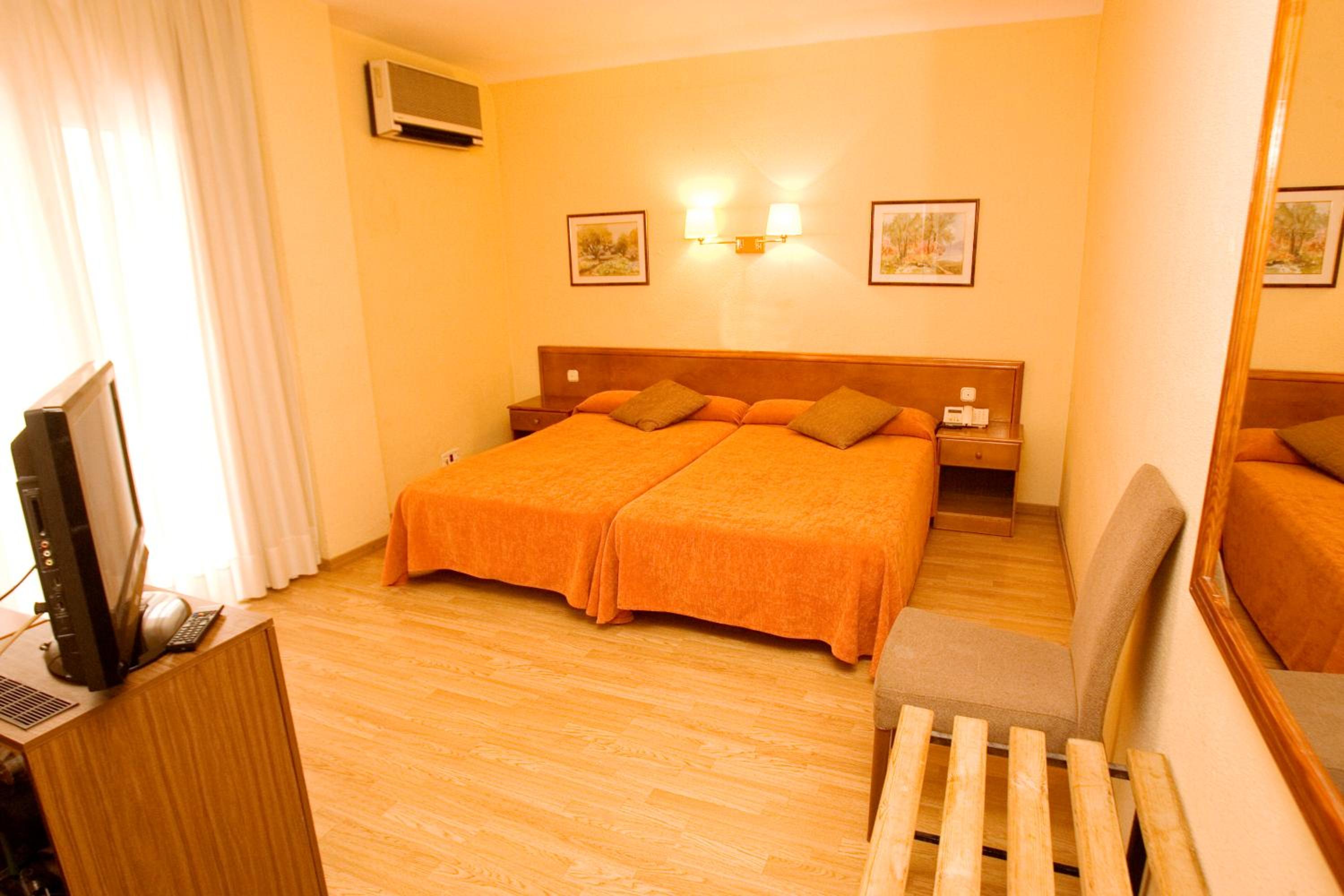 Double or Twin Room photo 2