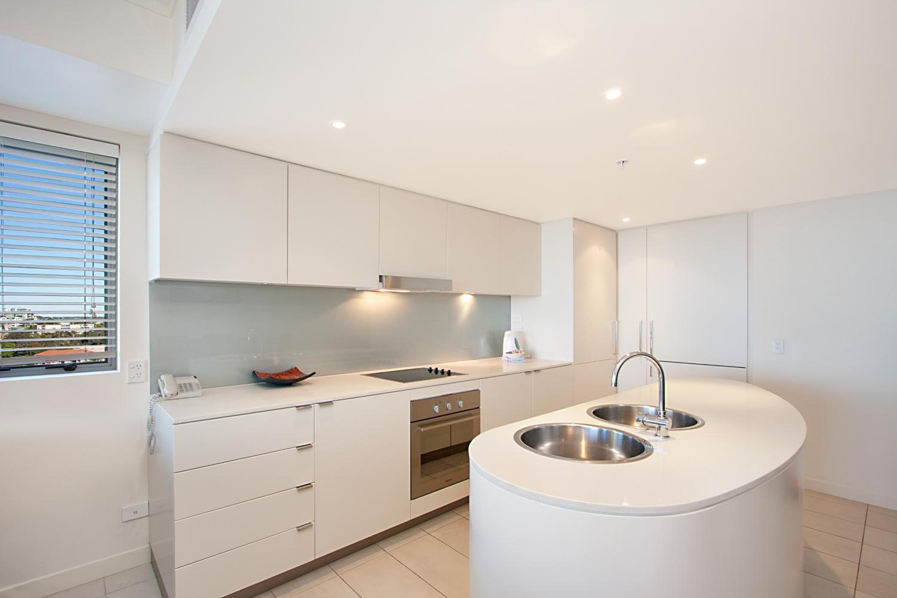 Two-Bedroom Apartment with Beach View - Photo 5