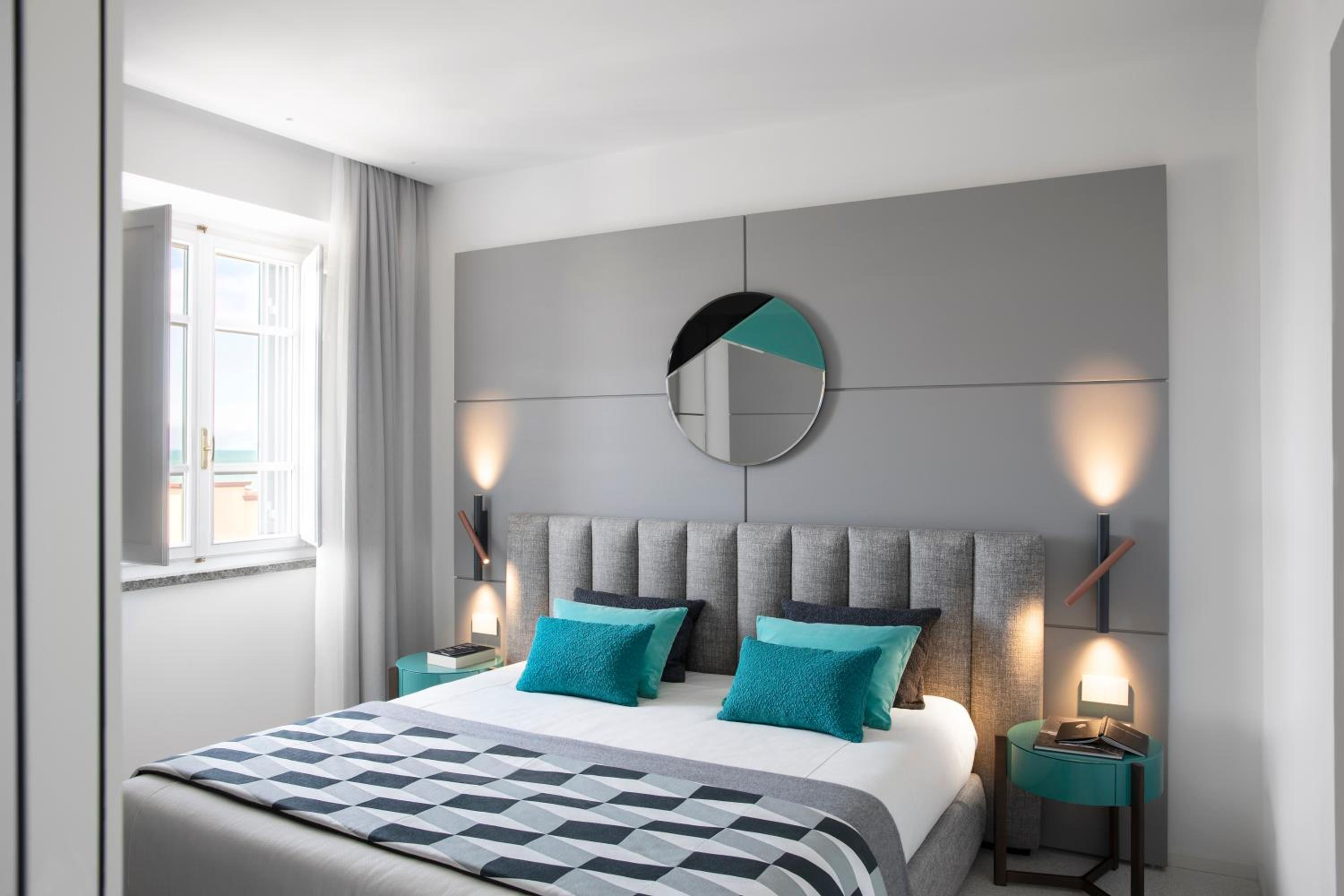 Suite with Balcony - Photo 5