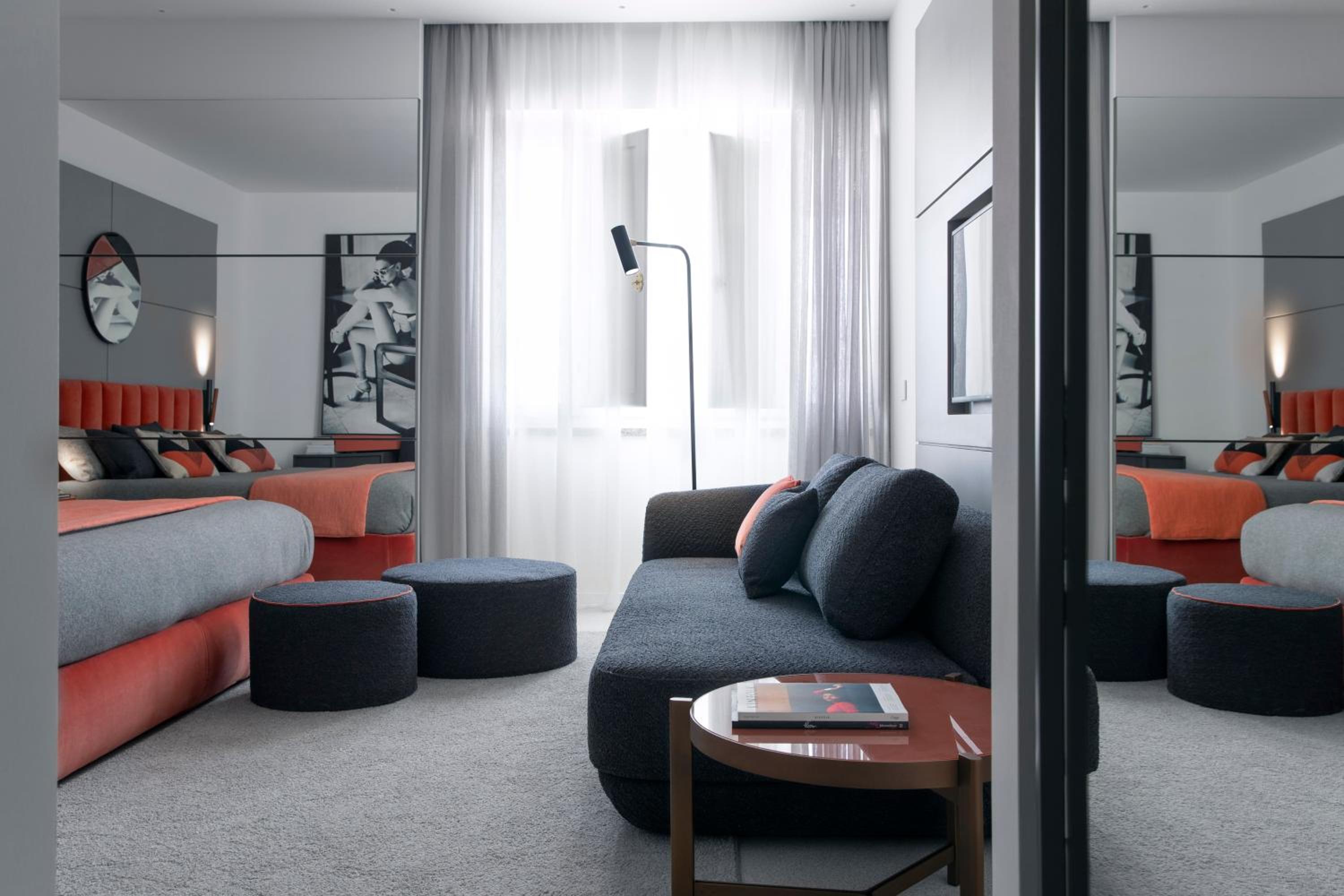 Deluxe Room - Photo 2