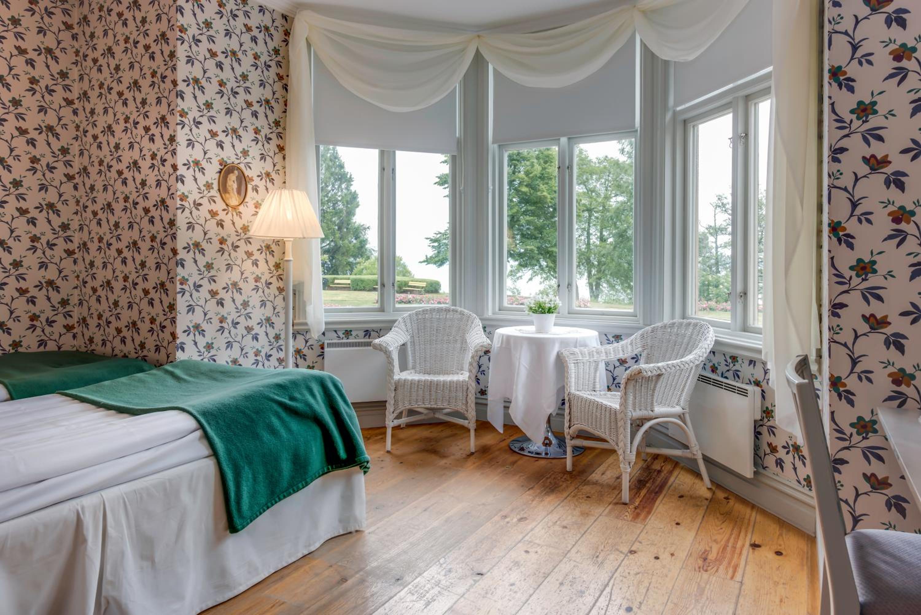 Twin Room with Lake View - Villa Viktoria