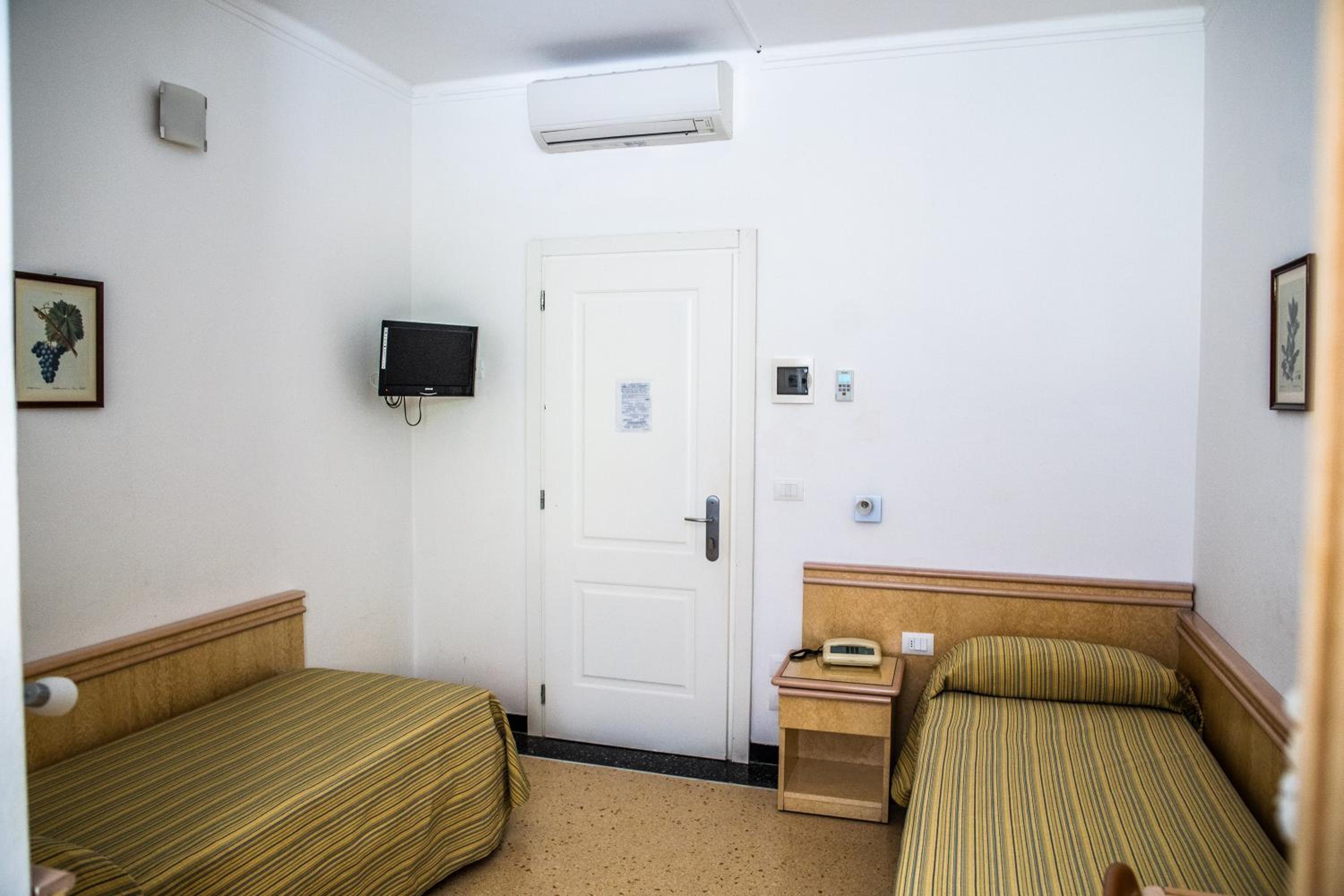 Twin Room photo 3
