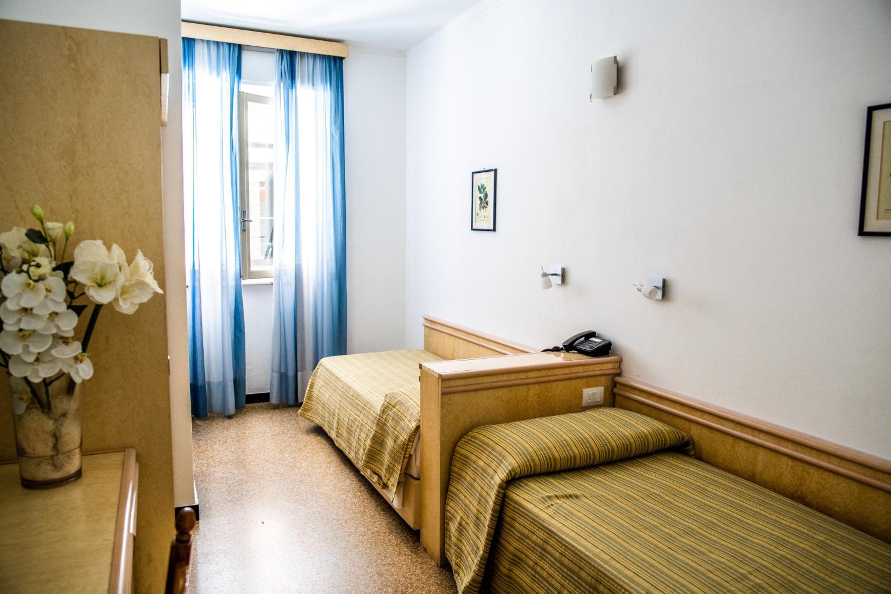 Twin Room photo 1