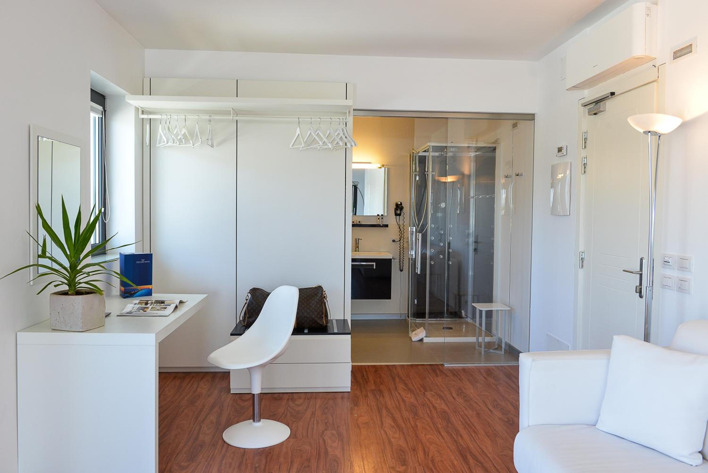 Junior Suite - Photo 10