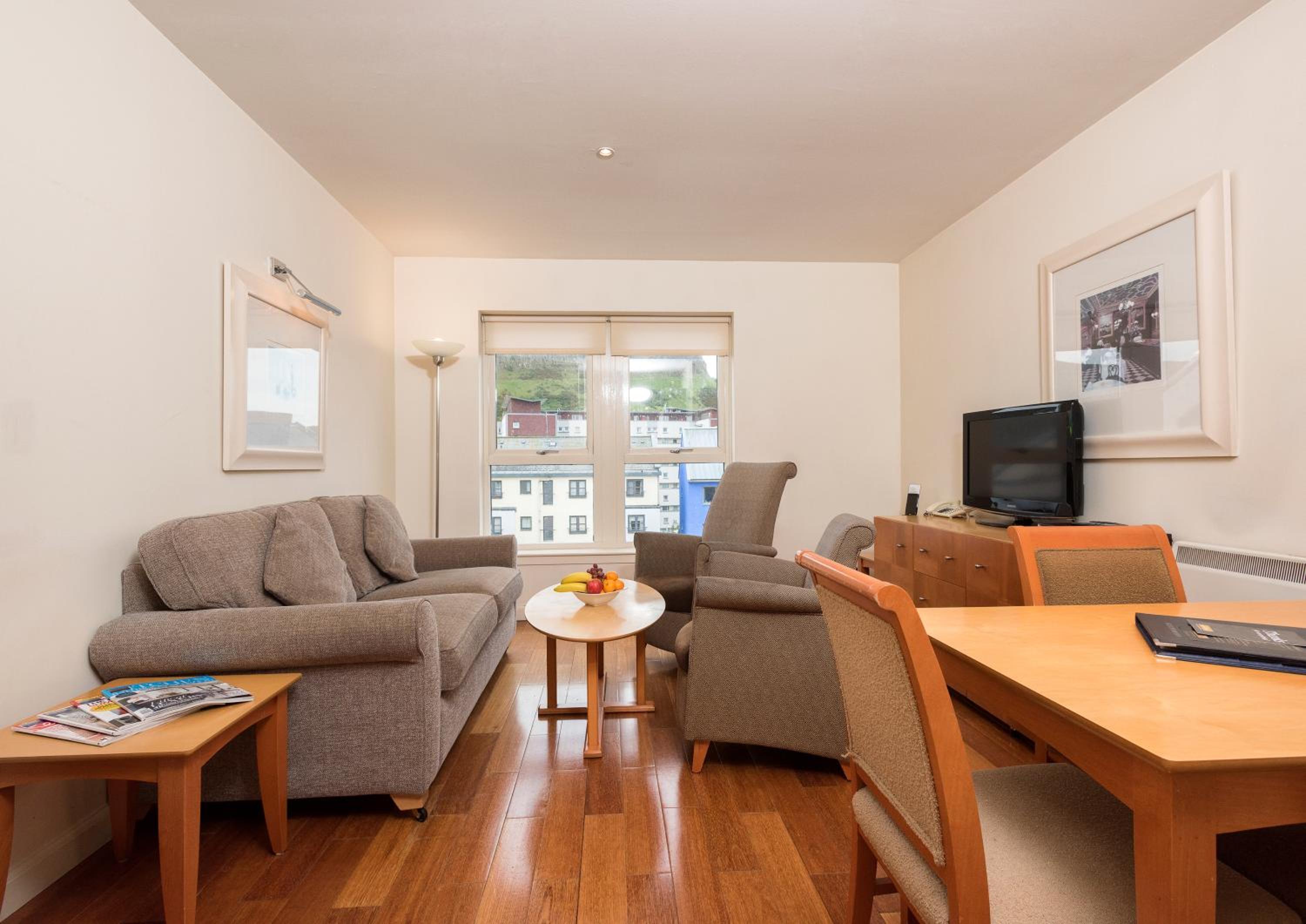 Two-Bedroom Apartment (4 Adults) - Photo 5