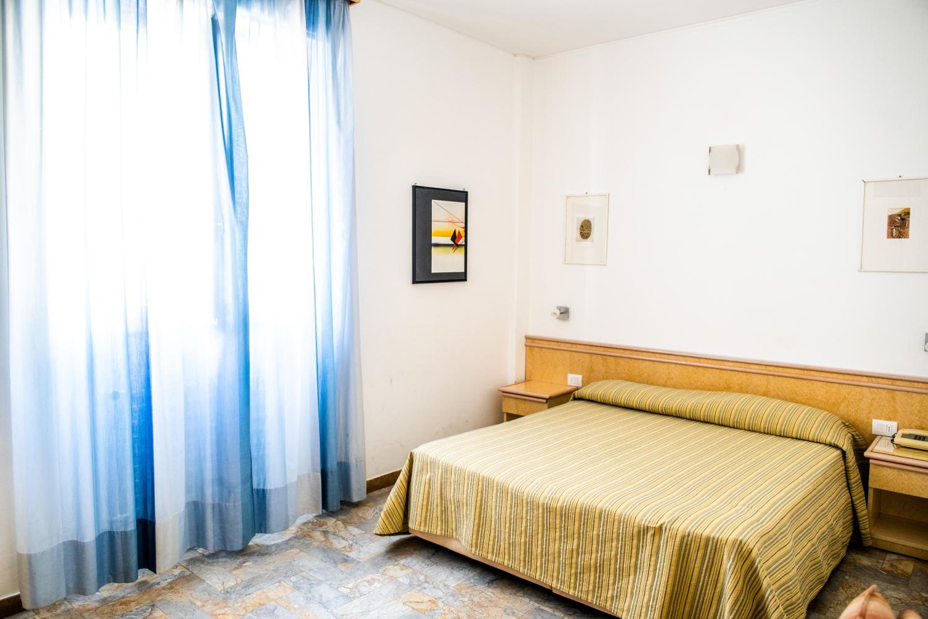 Economy Double or Twin Room photo 1