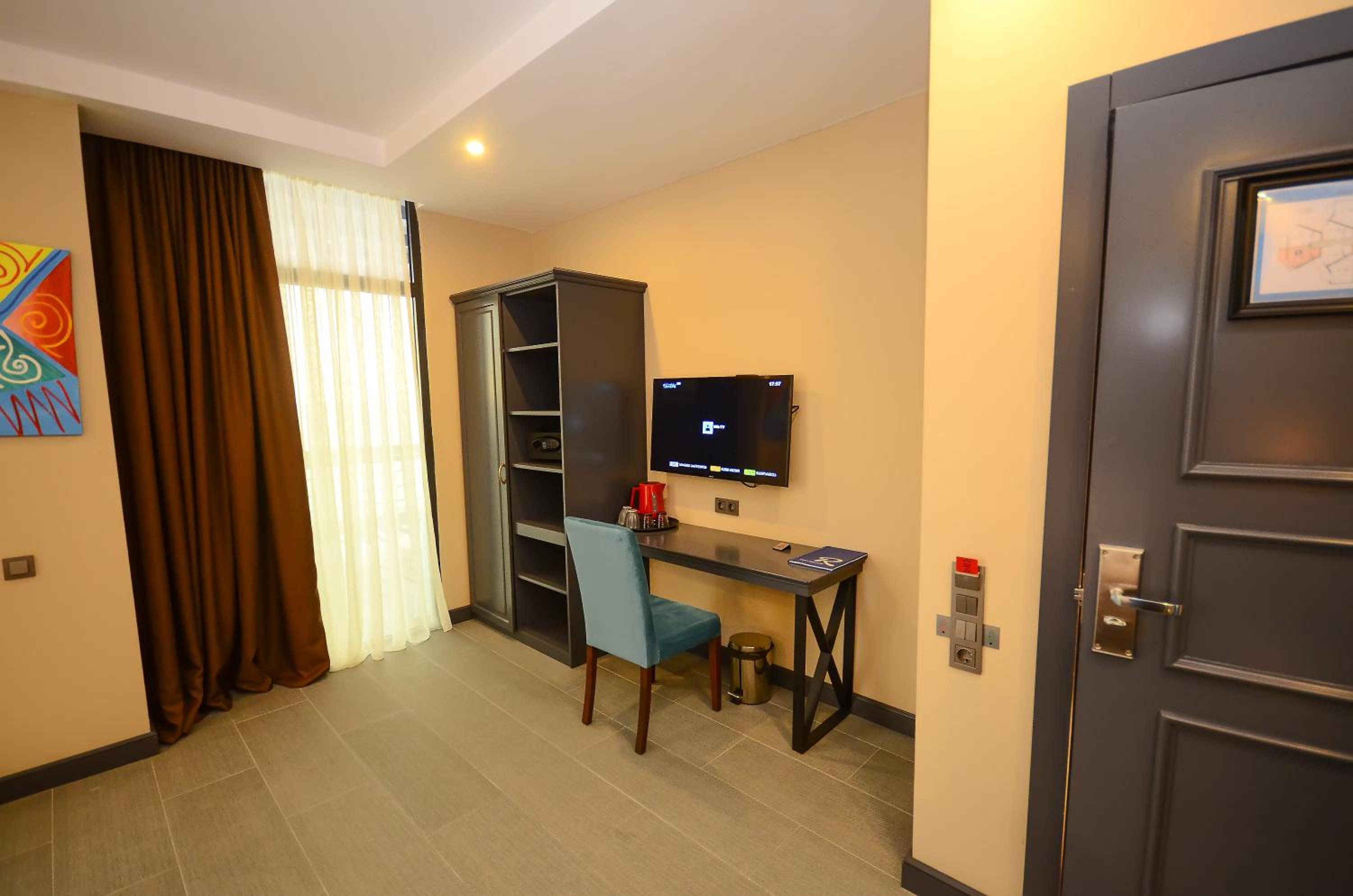 Suite with Terrace photo 2