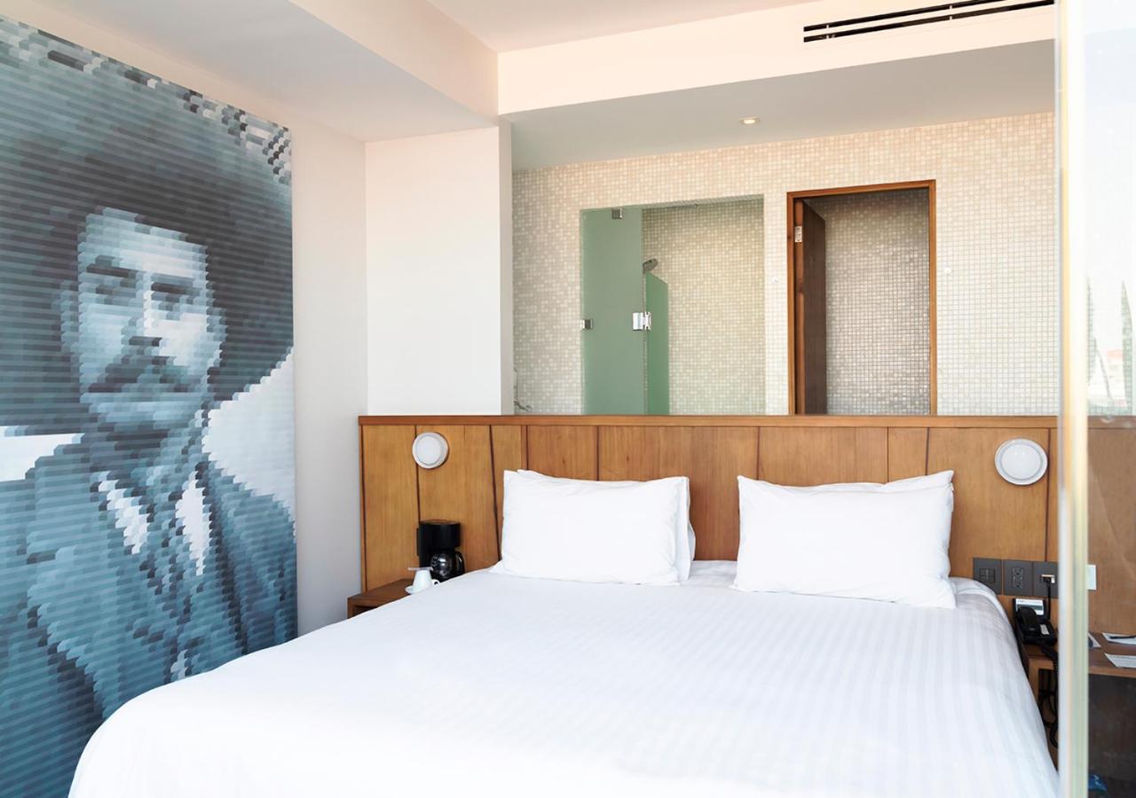 Deluxe Double Room with Balcony photo 1