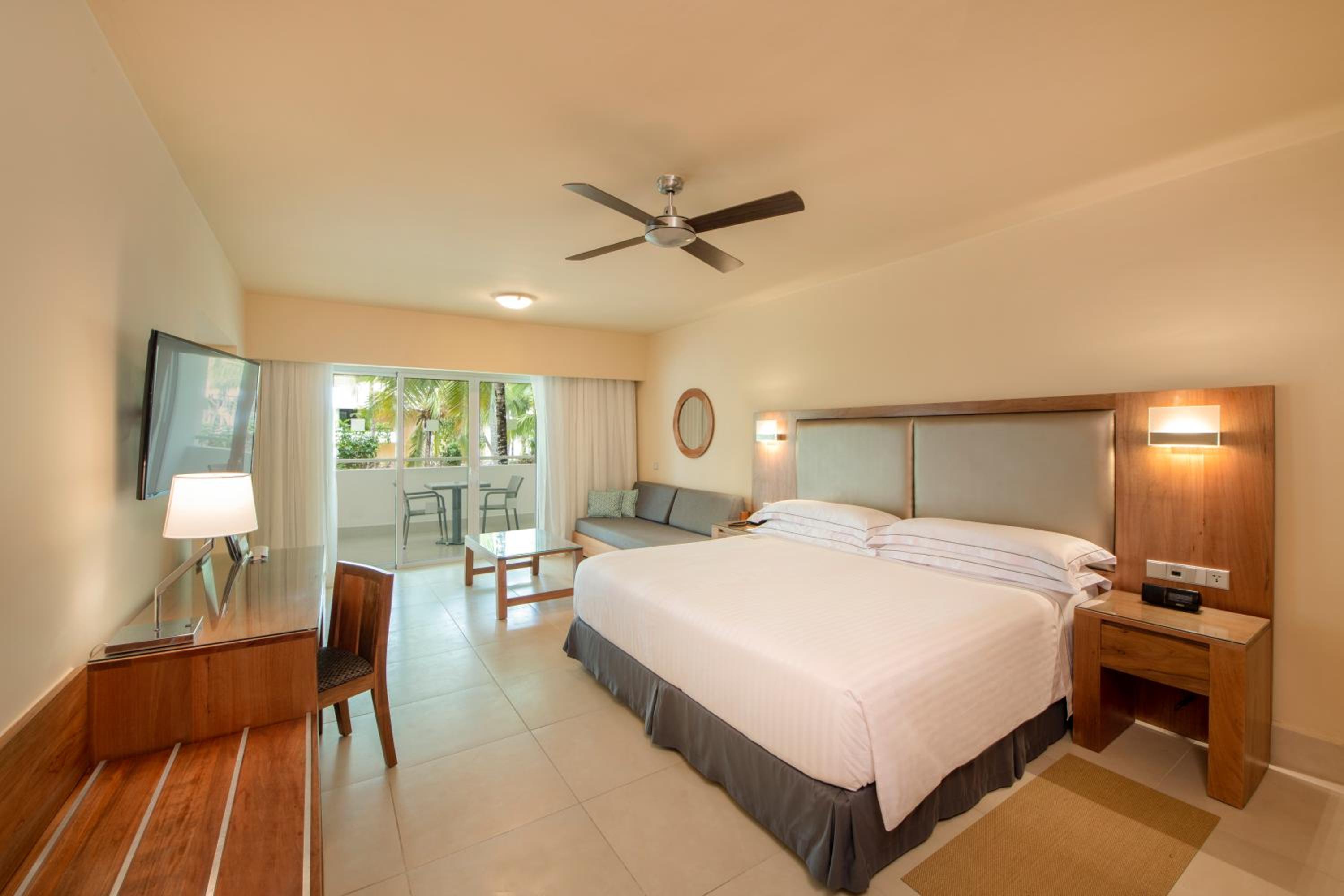 Junior Suite Ocean Front 2+1