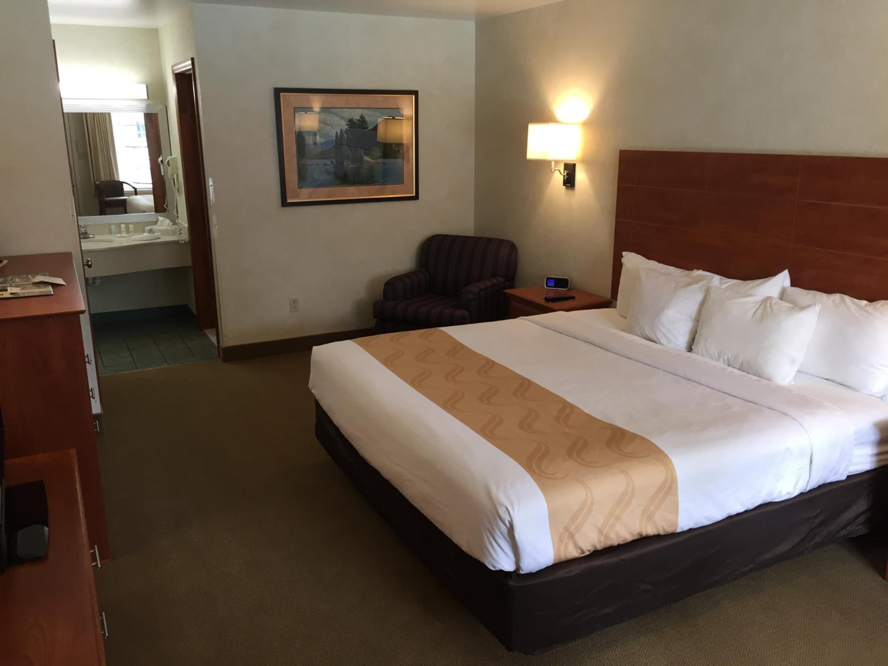 King Room - Non-Smoking - Photo 1
